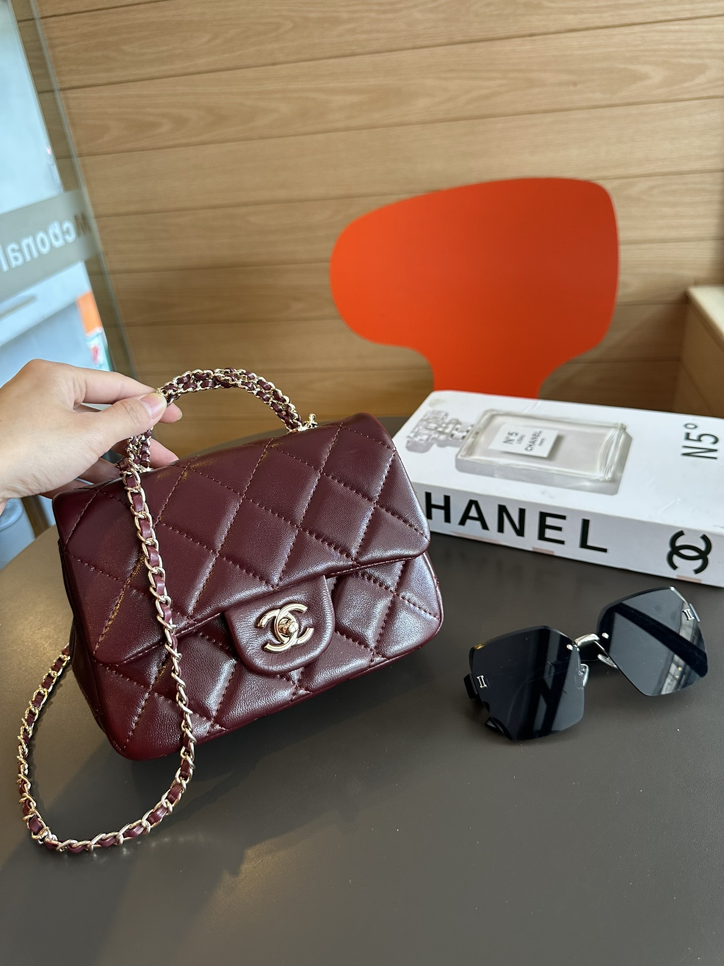 بيع المملكة العربية السعودية
 شانيل Chanel Classic Flap Bag حقيبة حقيبة يد حقيبة الكتف &حقيبة كروس بودي جلد البقر موضة سلسلة