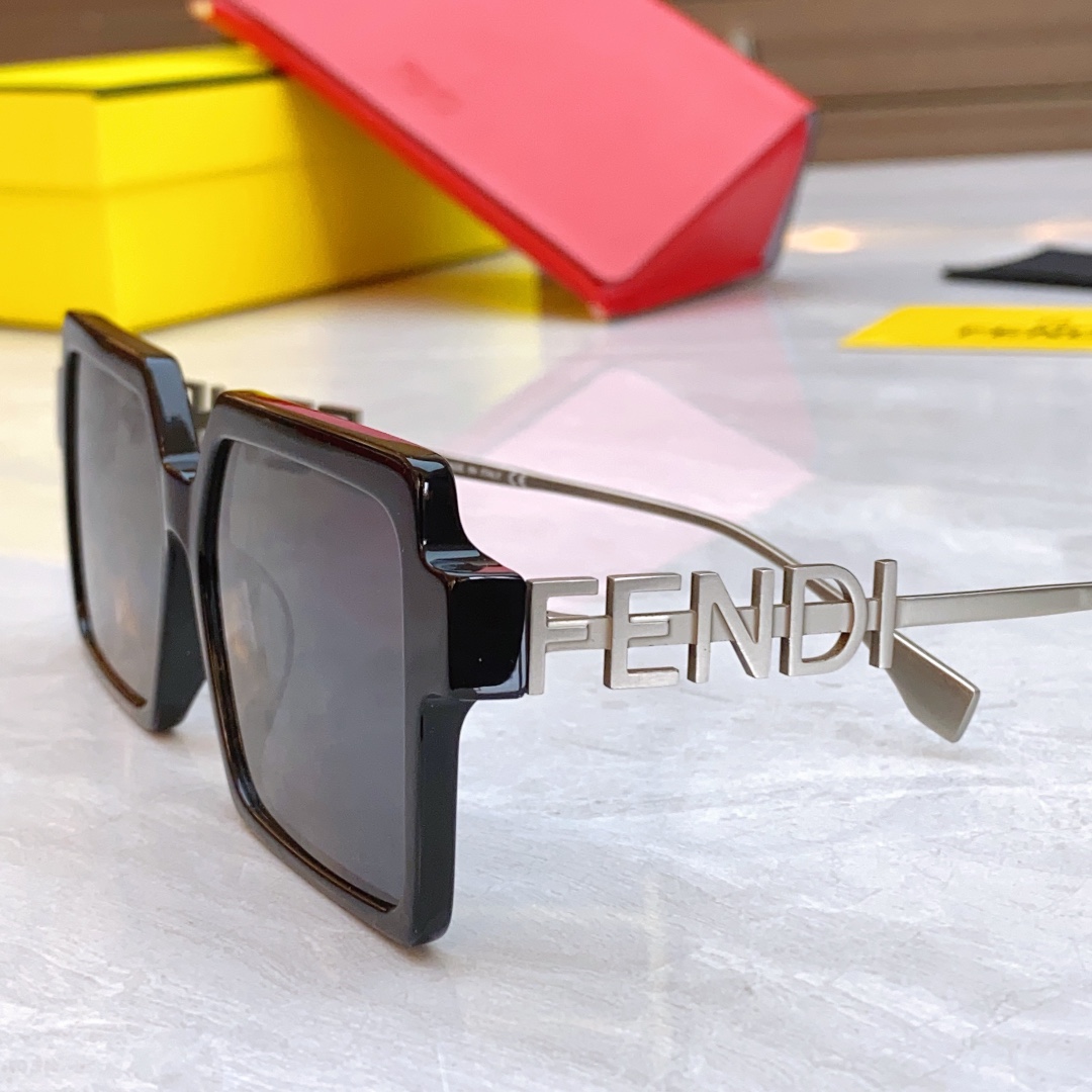 FEND*芬*迪新款太阳镜️MODEL:FD0796SIZE:54口16-140