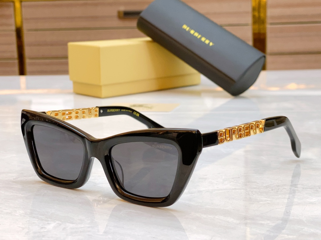 Fashion Designer
 Burberry Sunglasses Top Quality Replica