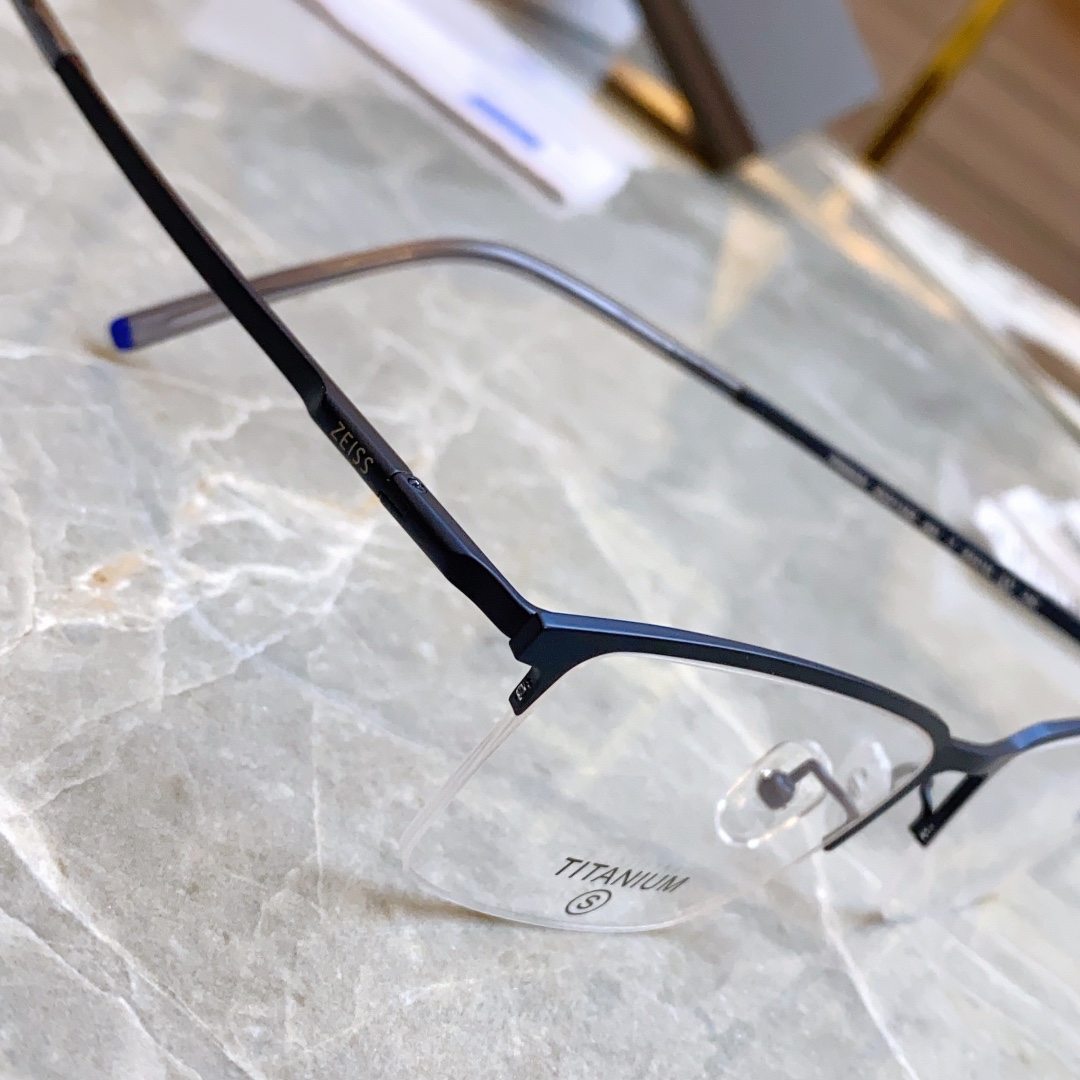 ，【ZEIZ*】蔡*司新款光学架，MODEL：ZS22113LB，SIZE：55口16-145