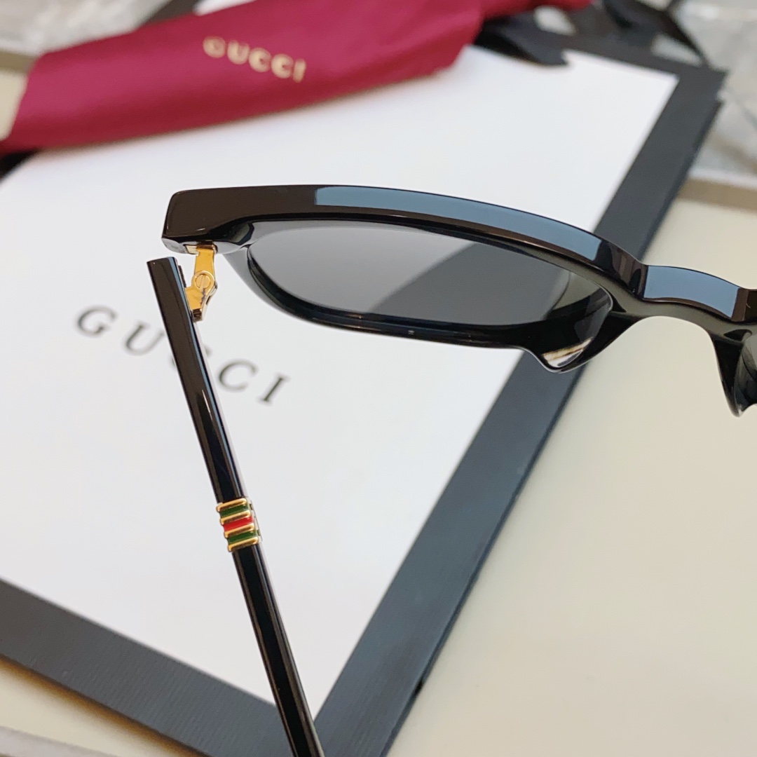 ，【GUCC*】古*驰新款太阳镜🕶️，MODEL：GG1493S，SIZE：54口18-145