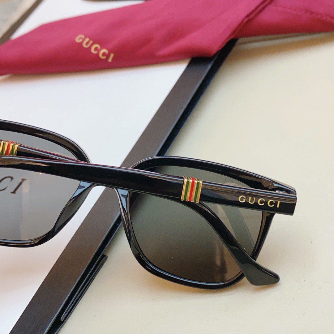 ，【GUCC*】古*驰新款太阳镜🕶️，MODEL：GG1493S，SIZE：54口18-145