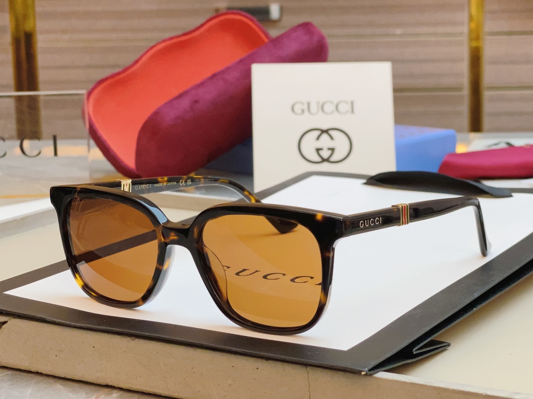 ，【GUCC*】古*驰新款太阳镜🕶️，MODEL：GG1493S，SIZE：54口18-145