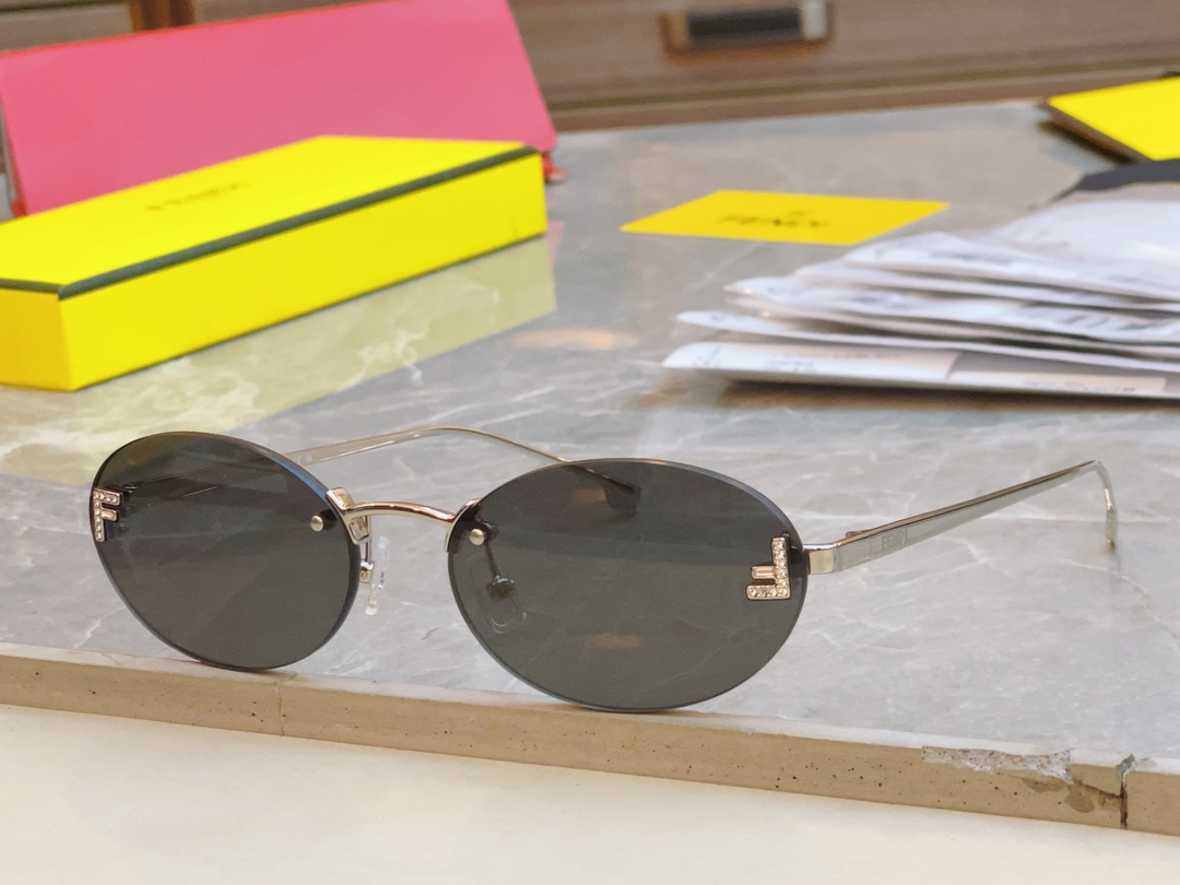 ，【FEND*】芬*迪新款太阳镜🕶️，MODEL FE4075US，SIZE54口15-135