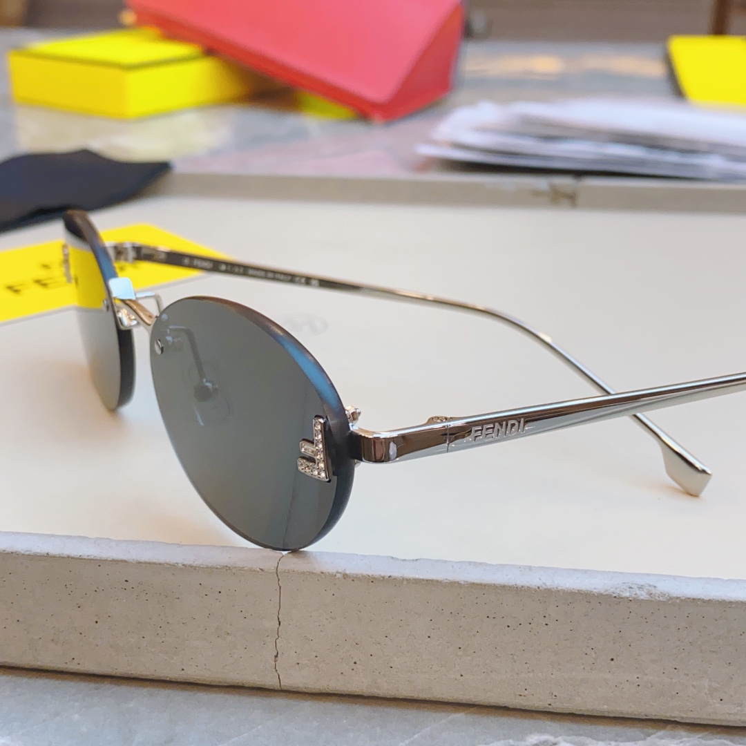 ，【FEND*】芬*迪新款太阳镜🕶️，MODEL FE4075US，SIZE54口15-135