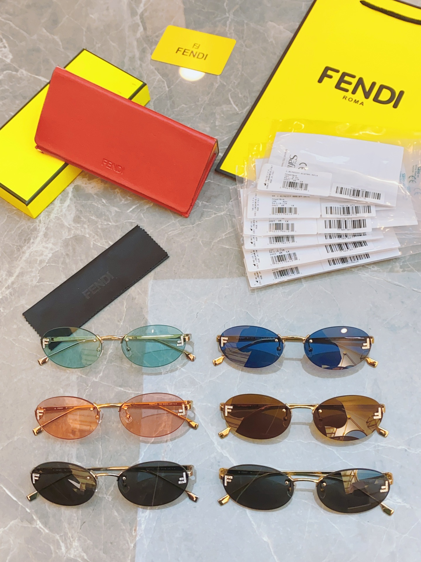 ，【FEND*】芬*迪新款太阳镜🕶️，MODEL FE4075US，SIZE54口15-135