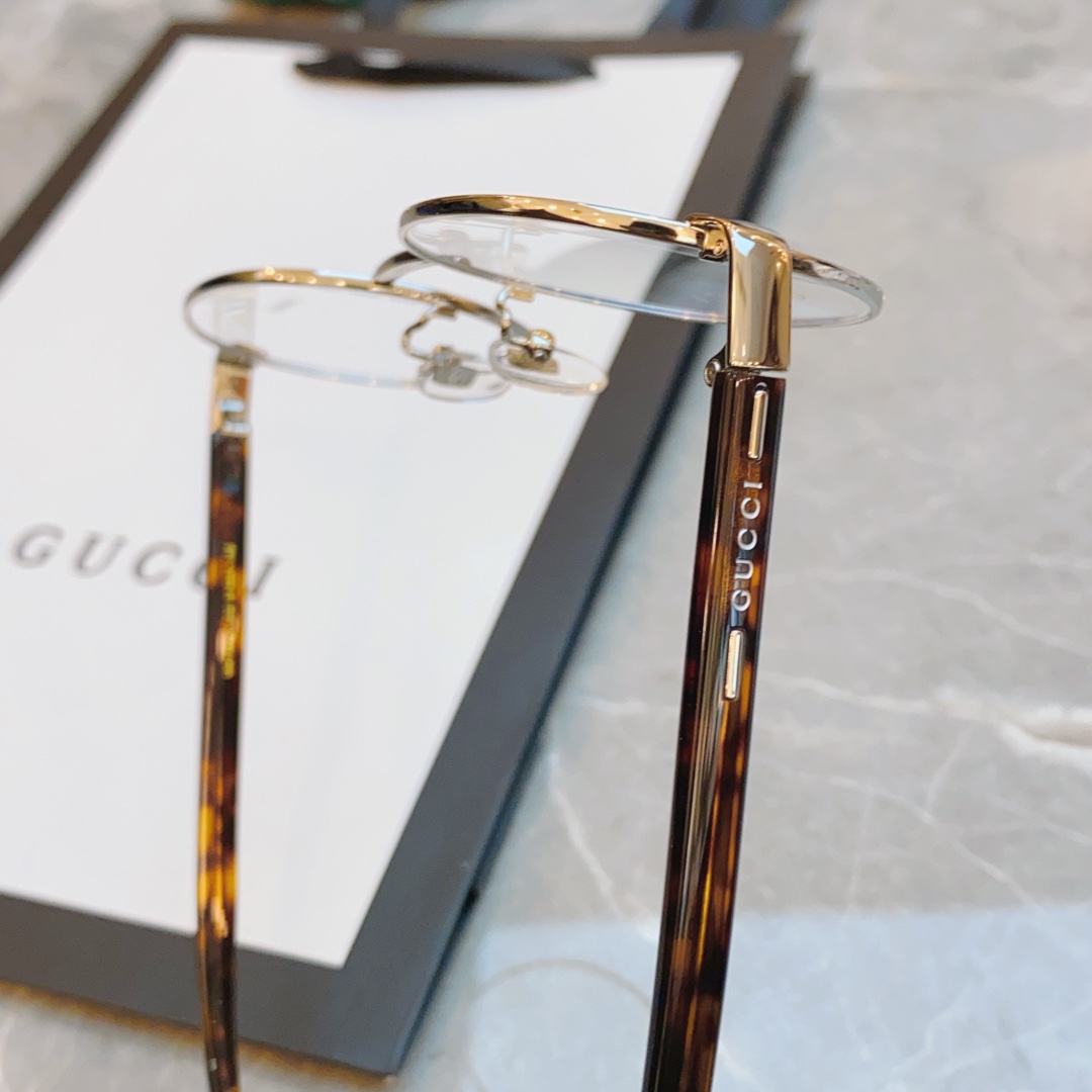 ，【GUCC*】古*驰新款光学架，MODEL:GG1585O，SIZE：51口21-145