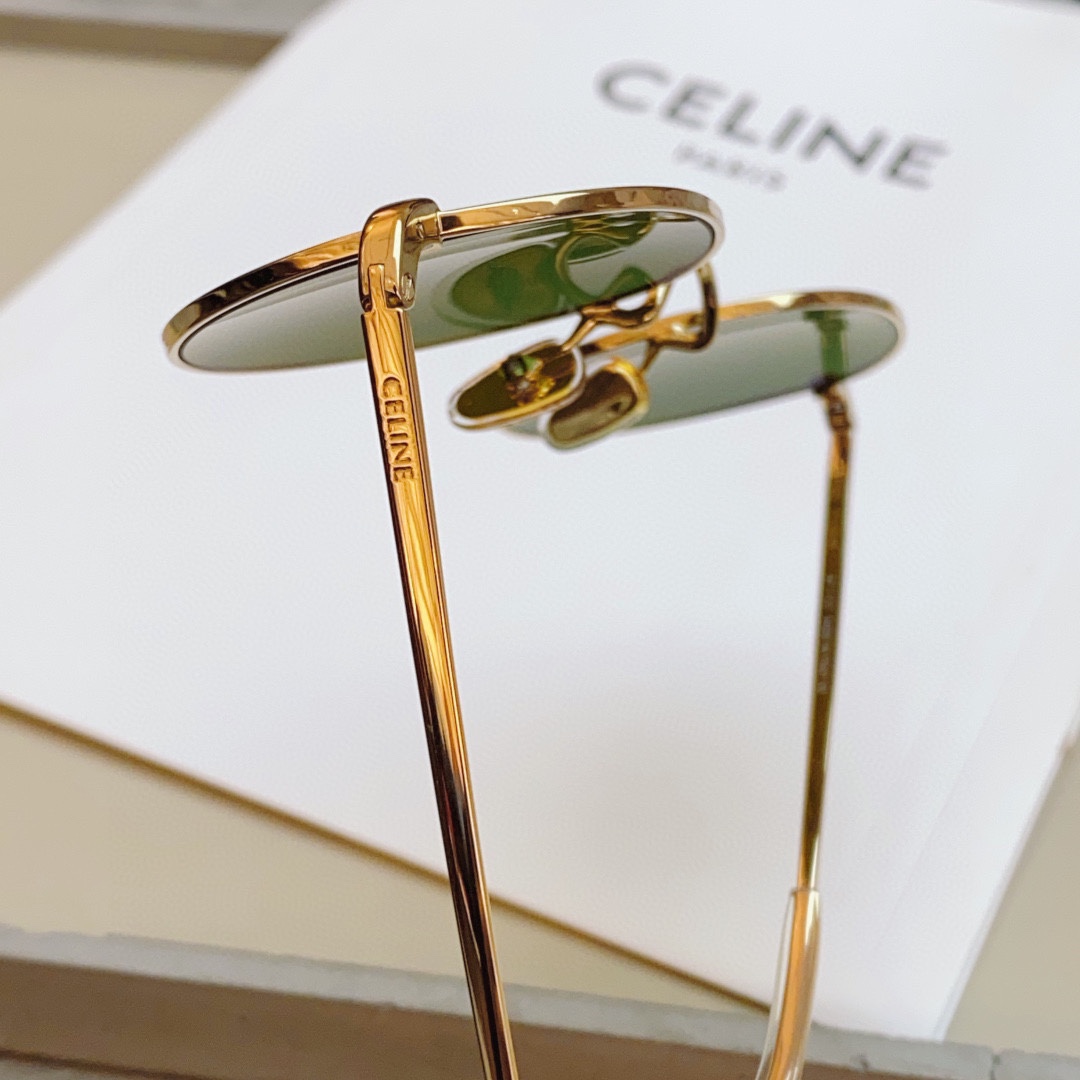 ，爆款到货到货！市面最高版本【CELIN*】赛*琳 CL40100U复古墨镜！秒入款❗️size49口2