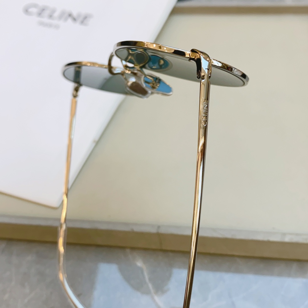 ，爆款到货到货！市面最高版本【CELIN*】赛*琳 CL40100U复古墨镜！秒入款❗️size49口2