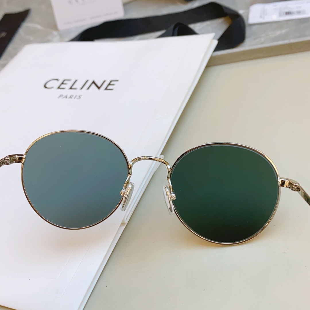 ，爆款到货到货！市面最高版本【CELIN*】赛*琳 CL40100U复古墨镜！秒入款❗️size49口2