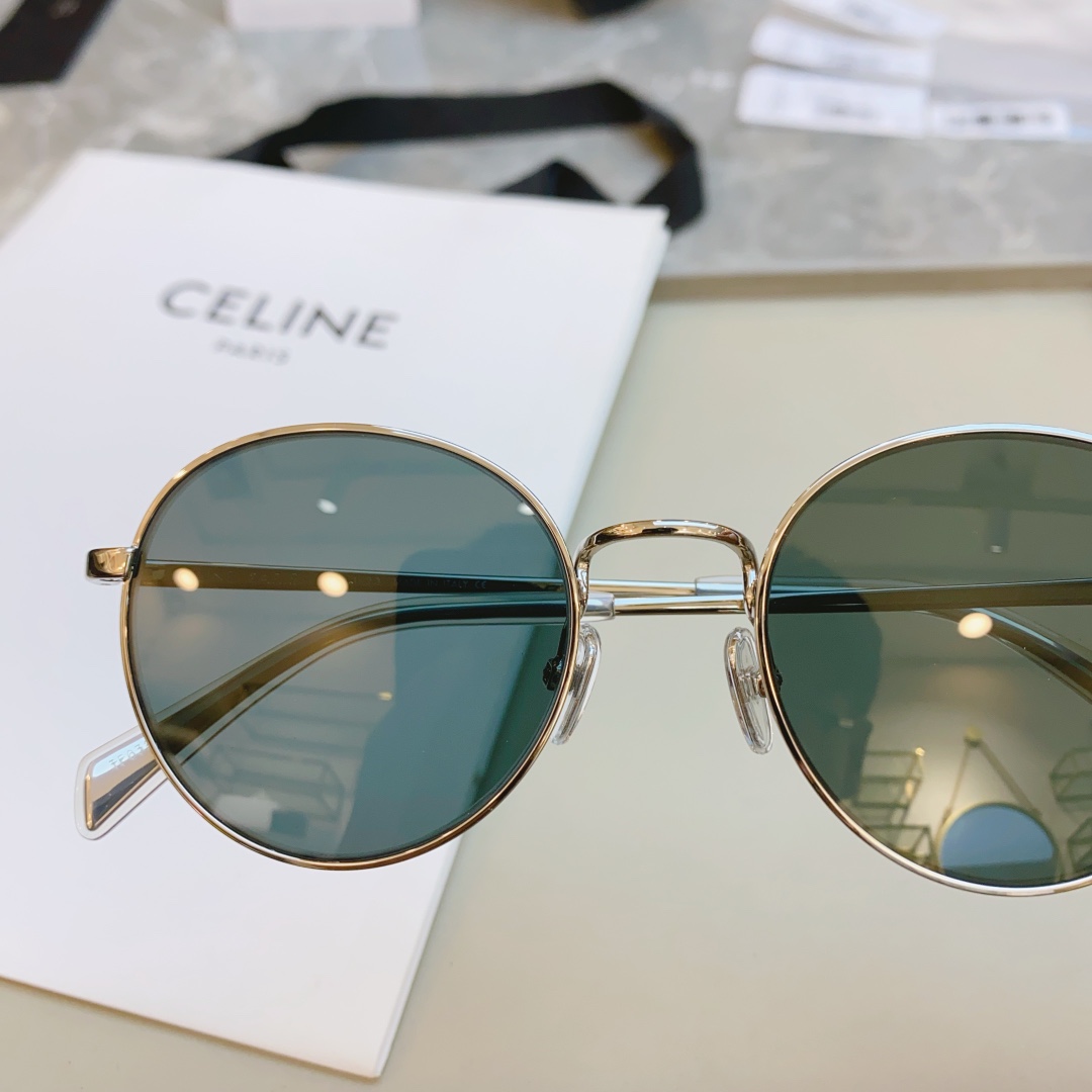 ，爆款到货到货！市面最高版本【CELIN*】赛*琳 CL40100U复古墨镜！秒入款❗️size49口2
