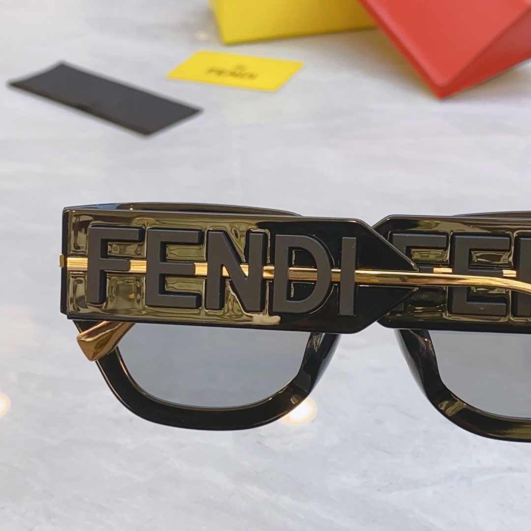 FEND*芬*迪新款太阳镜️FE40097Isize:51口23-140