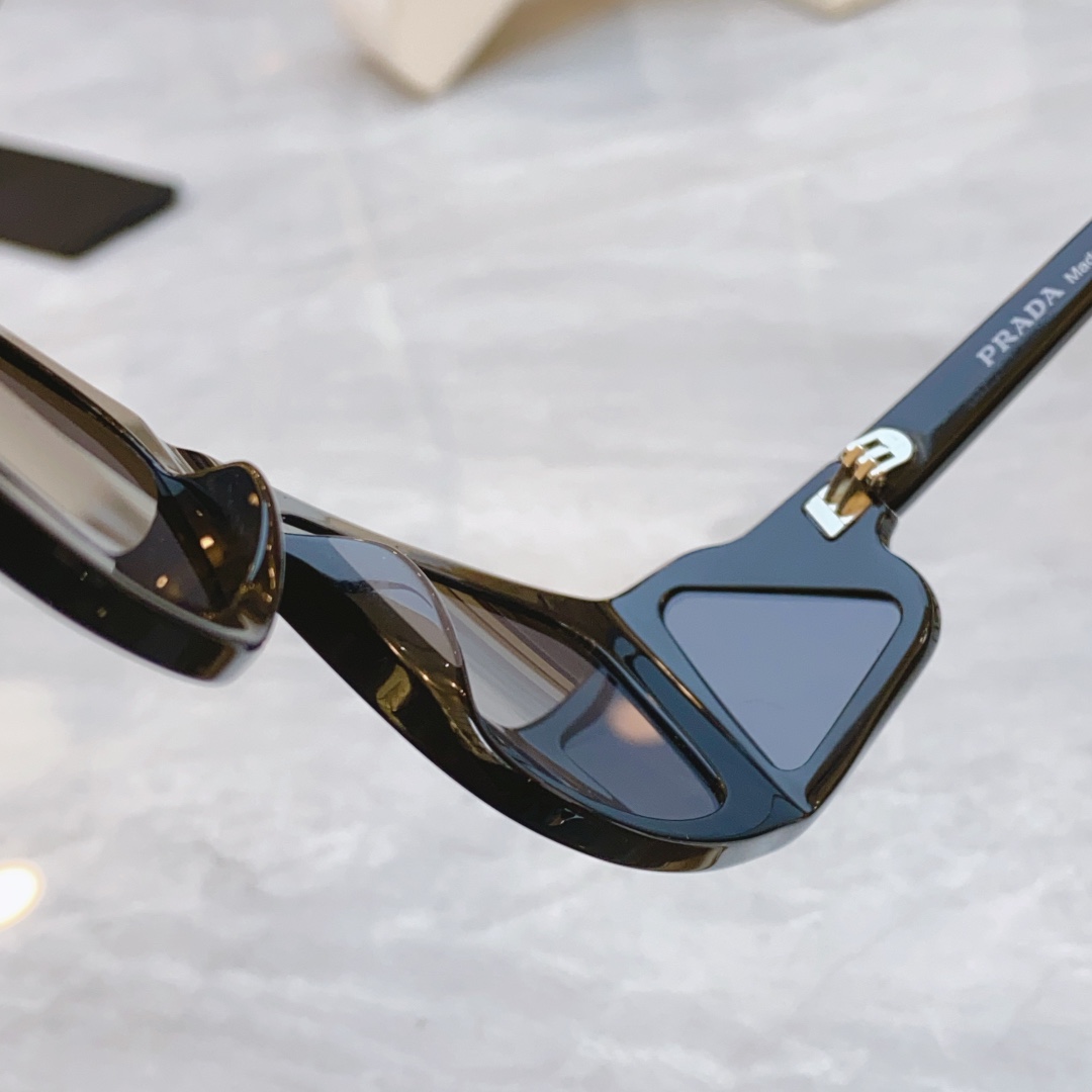 PRAD*普拉*达新款太阳镜MODELSPRB03SIZE56口15-120