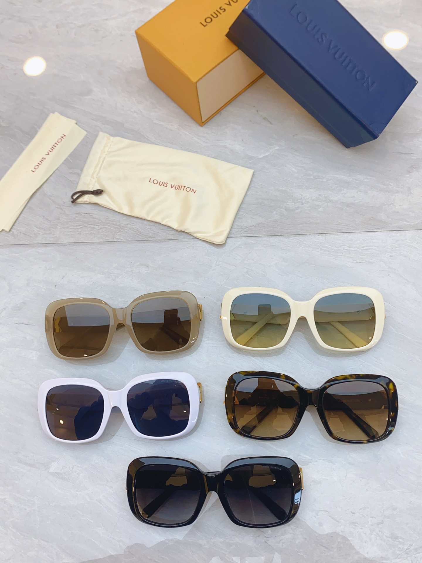 LOUISVUITTO*路易威登新款太阳镜️MODELZ2133ESIZE54口19-140