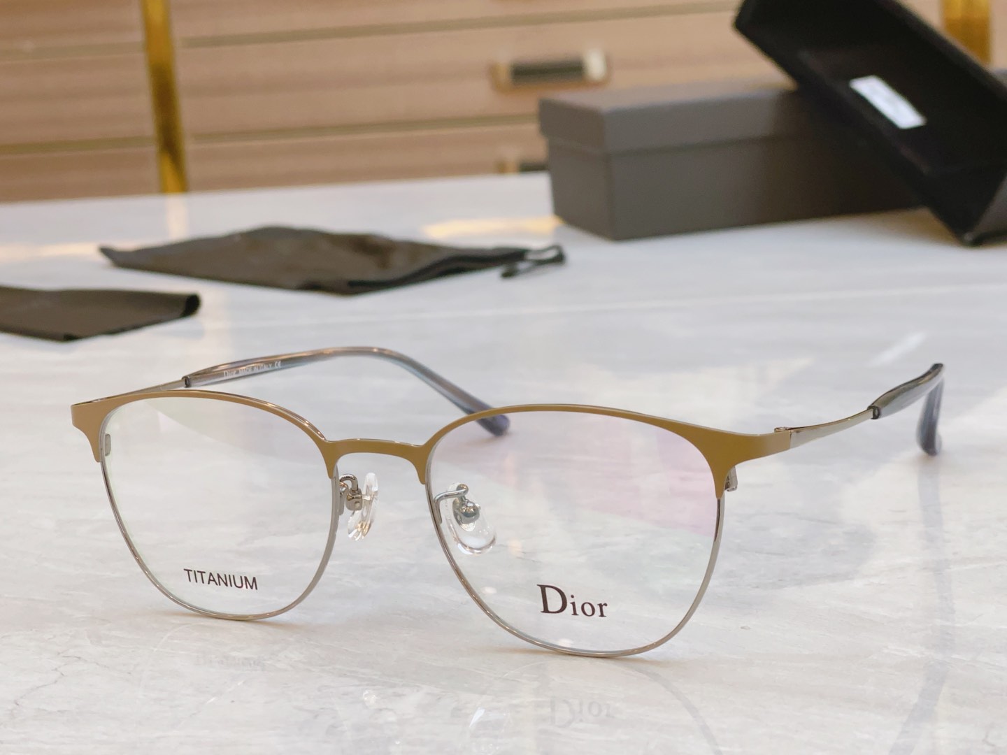 DIO*迪*奥新款光学架MODEL0246SIZE52口18-142