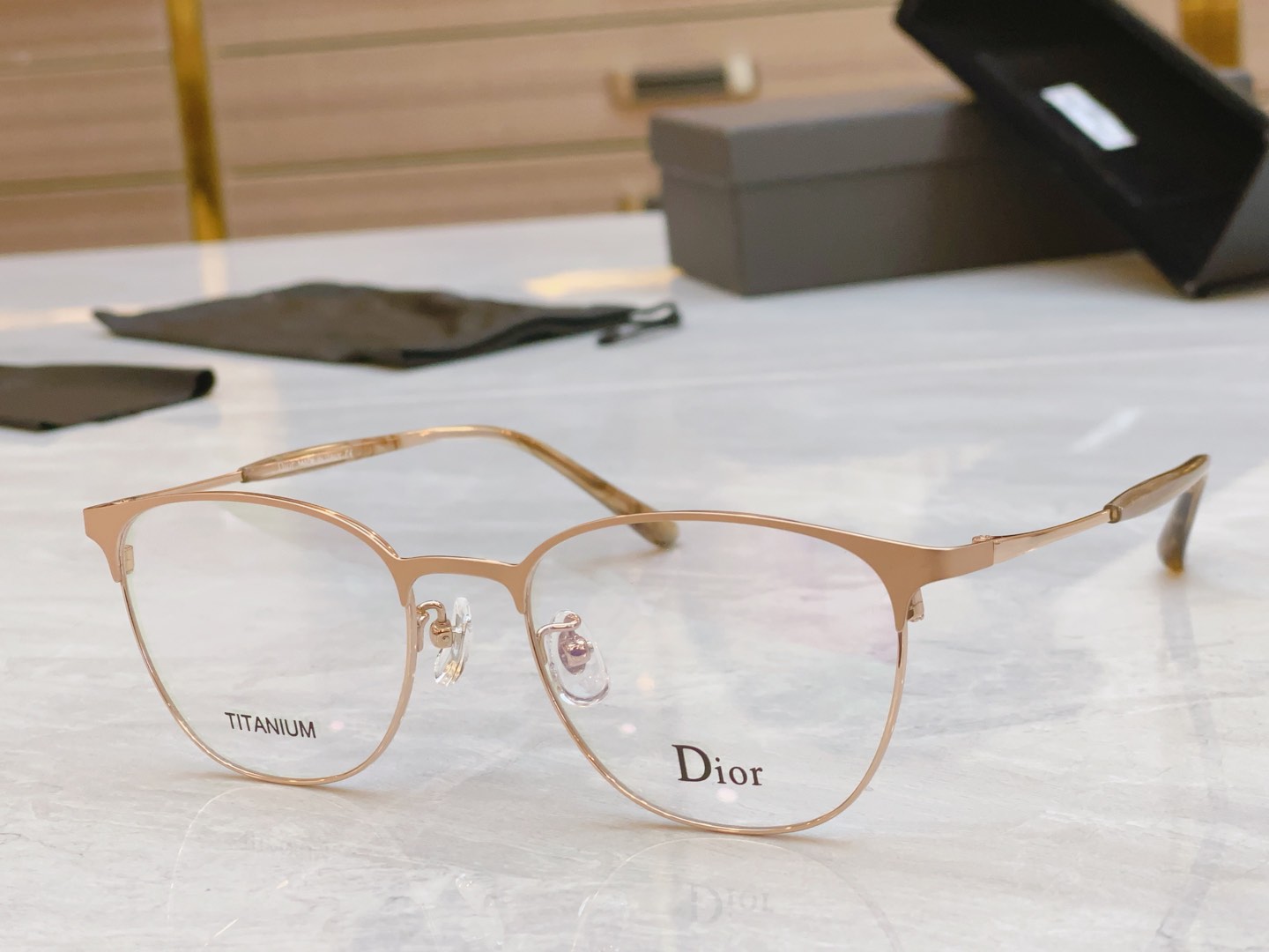 DIO*迪*奥新款光学架MODEL0246SIZE52口18-142