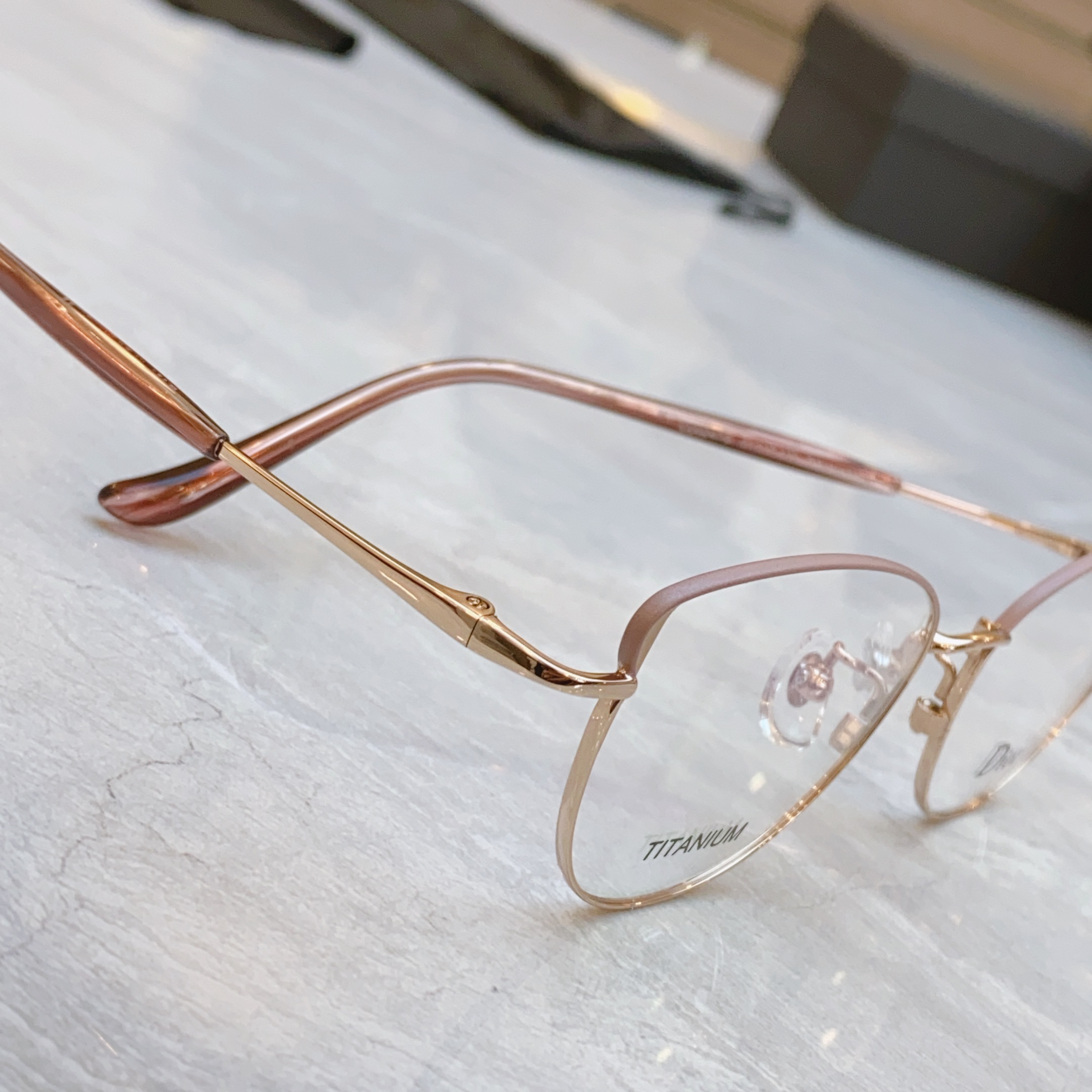 DIO*迪*奥新款光学架MODEL0247SIZE51口17-140