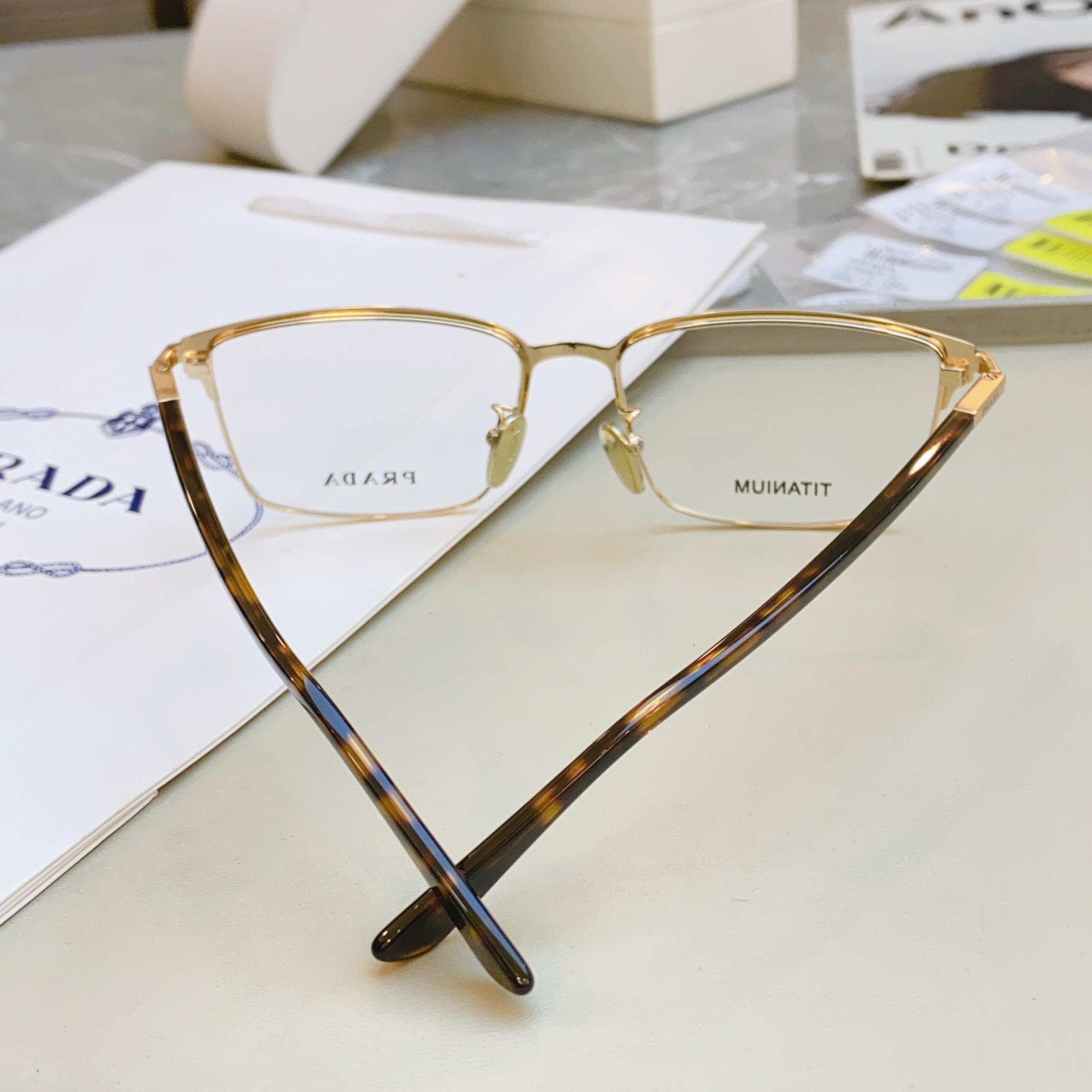 PRAD*普拉*达新款光学架MODELVPR60Y-DSIZE55口17-145