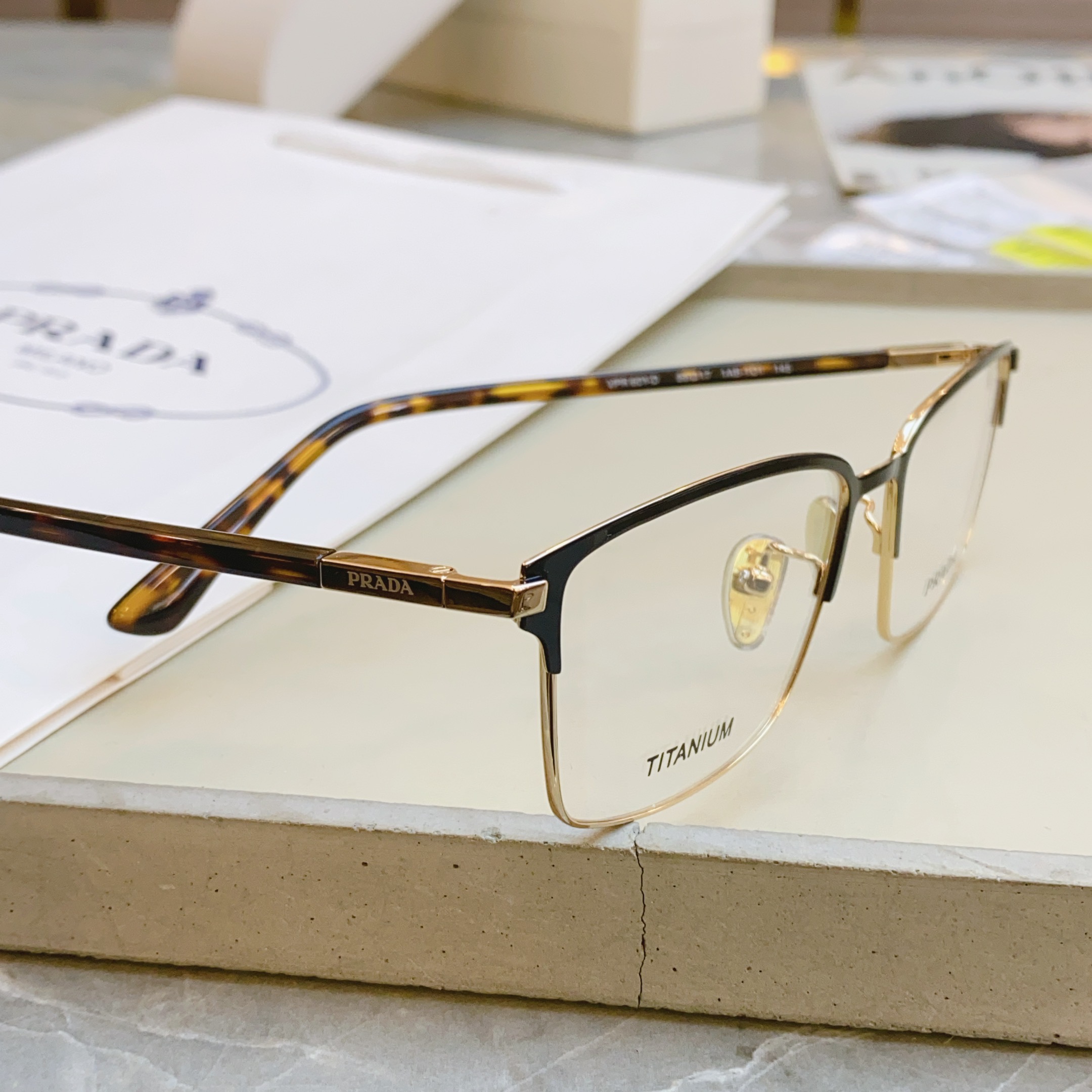 PRAD*普拉*达新款光学架MODELVPR60Y-DSIZE55口17-145