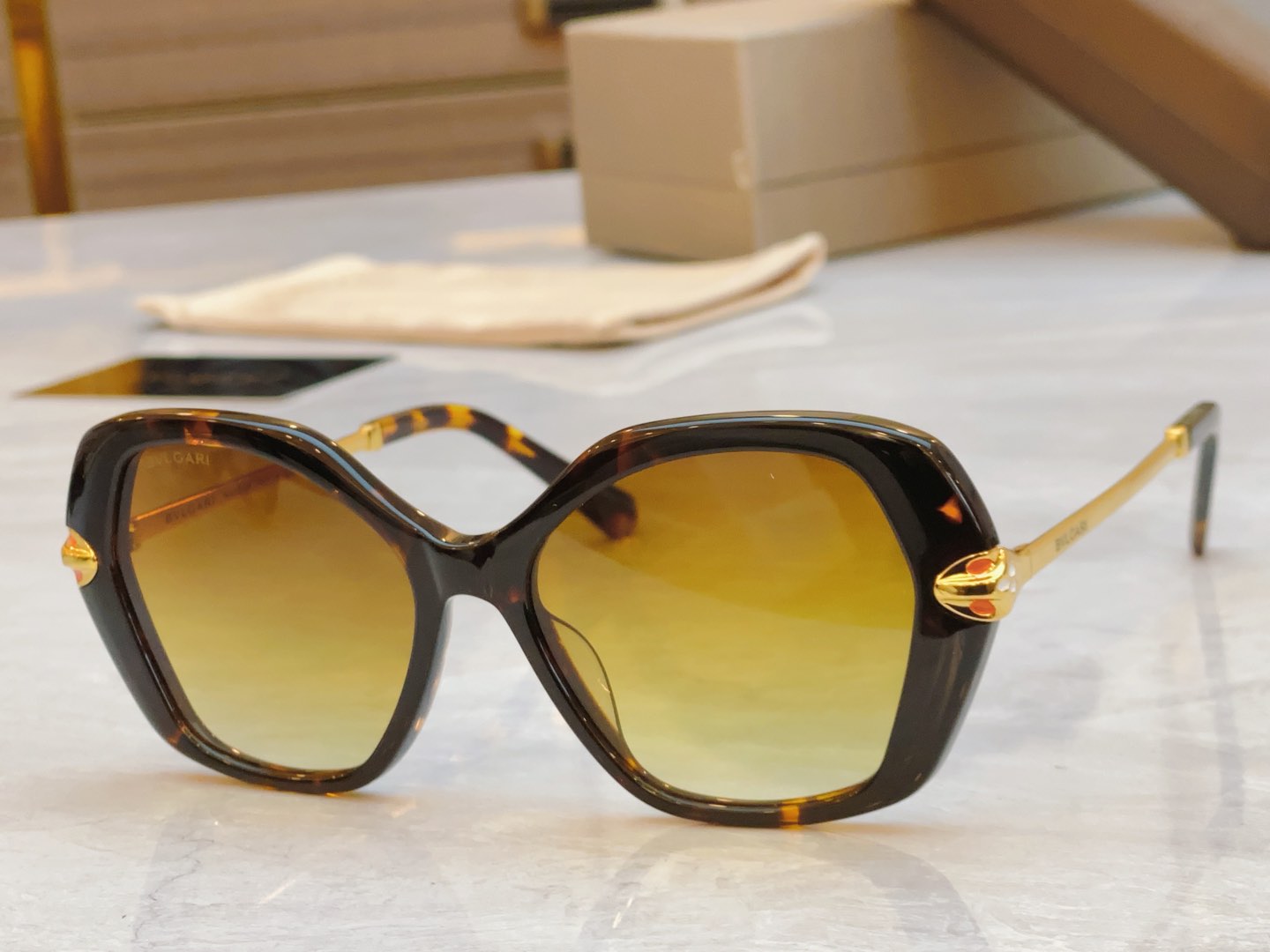BVLGAR*宝格丽MODELBV8241KBSIZE55口17-145