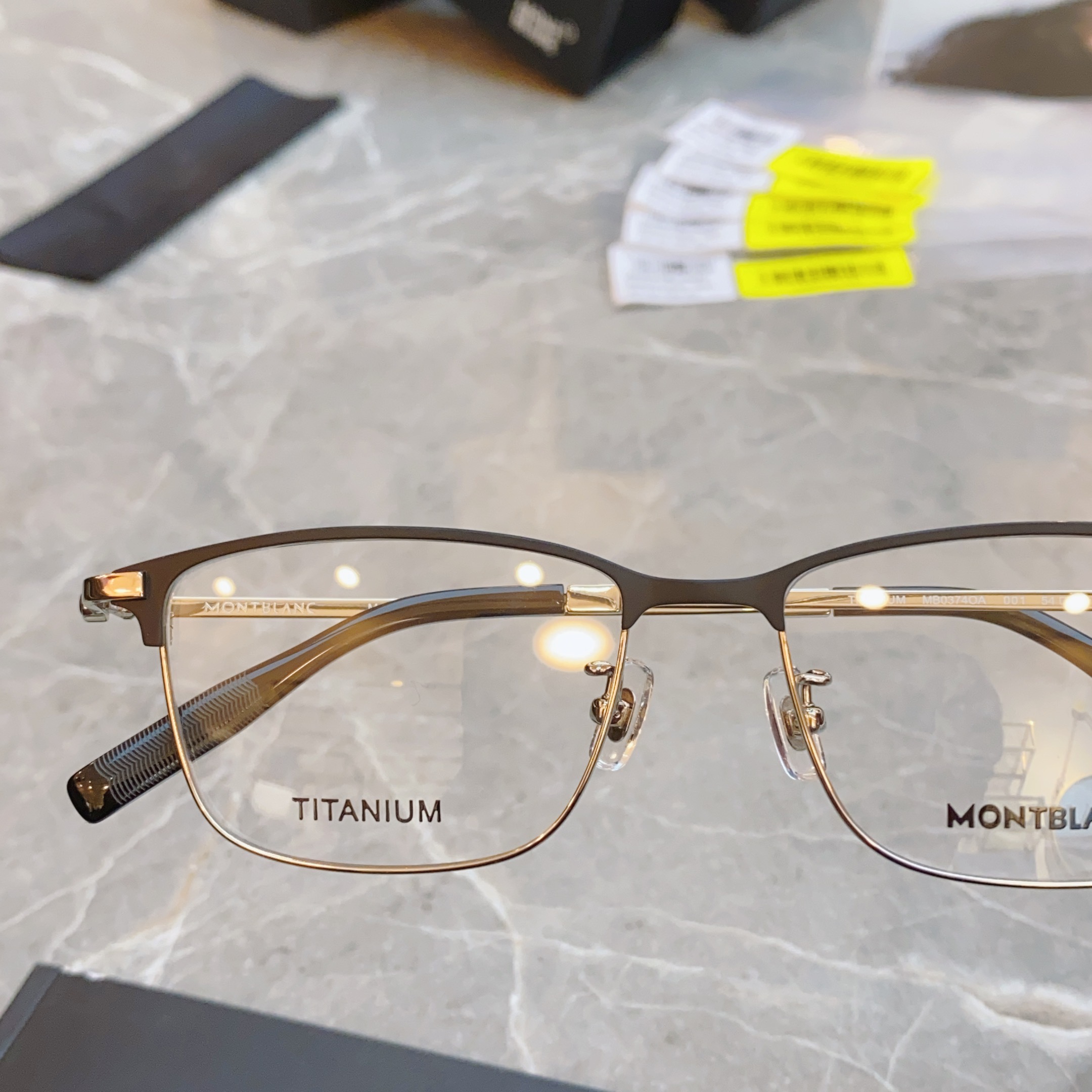 ，【MONT BLAN*】万宝*龙新款光学架
MODELMB0374OA，SIZE 54-16-150
