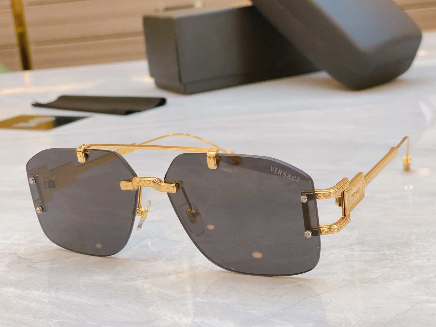 NO:241519,,【VERSAC*】Van Sizhe's new sunglasses, MODEL:6801,SIZE:60-mouth 13-142 glasses, sunglasses, glasses, versace, versace19860909,【VERSAC*】范思*哲新款太阳镜, MODEL:6801,SIZE:60口13-142眼镜墨镜太阳镜,眼镜,versace,versace,glasses