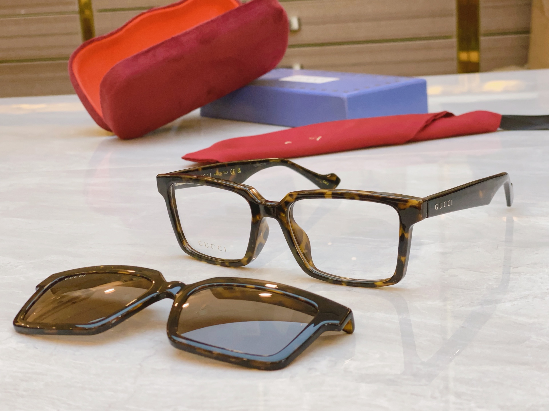 ，【GUCC*】古*驰新款太阳镜🕶️🕶️，一镜两用，ModGG1543，Size54-18-145