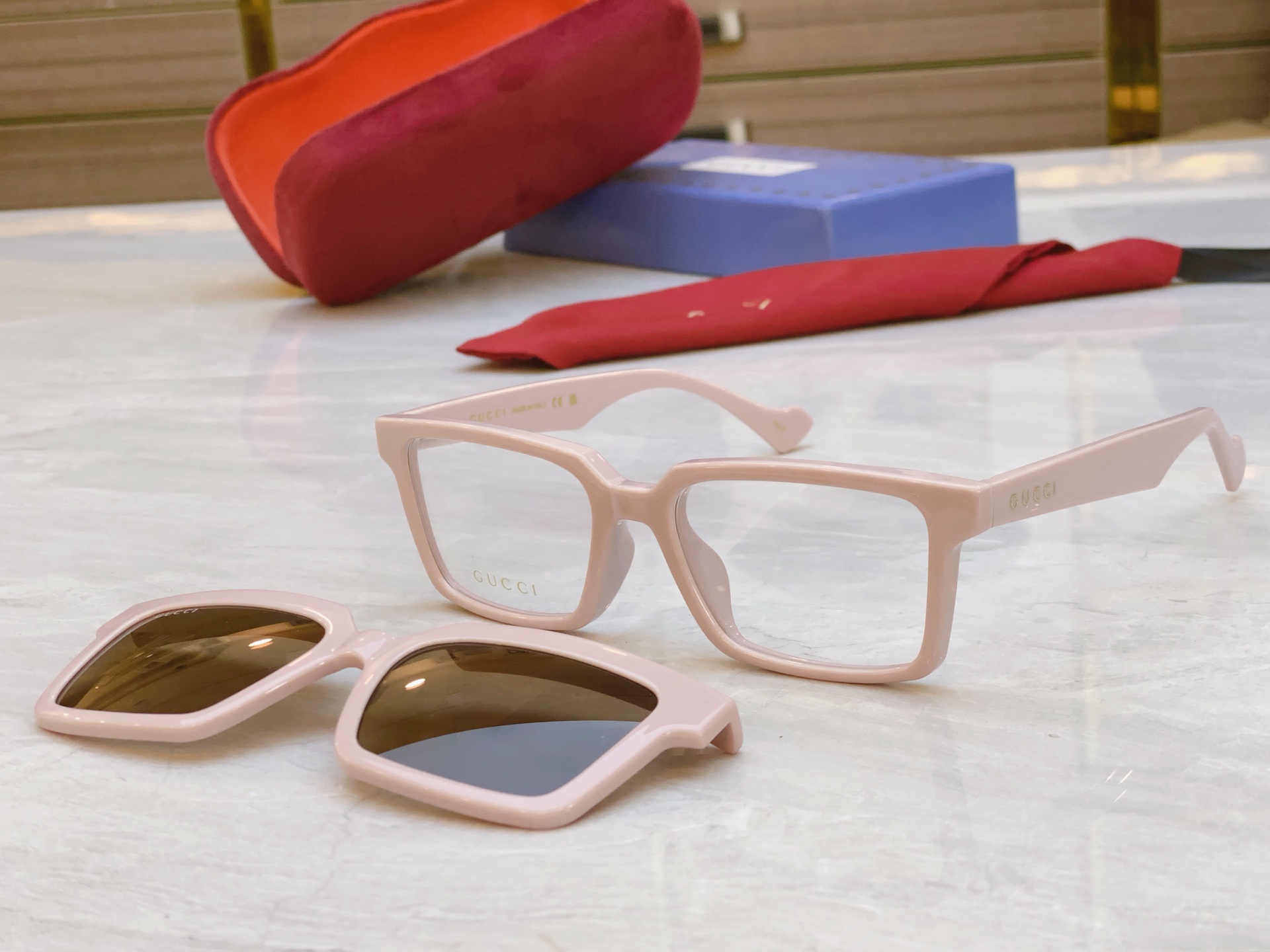 ，【GUCC*】古*驰新款太阳镜🕶️🕶️，一镜两用，ModGG1543，Size54-18-145