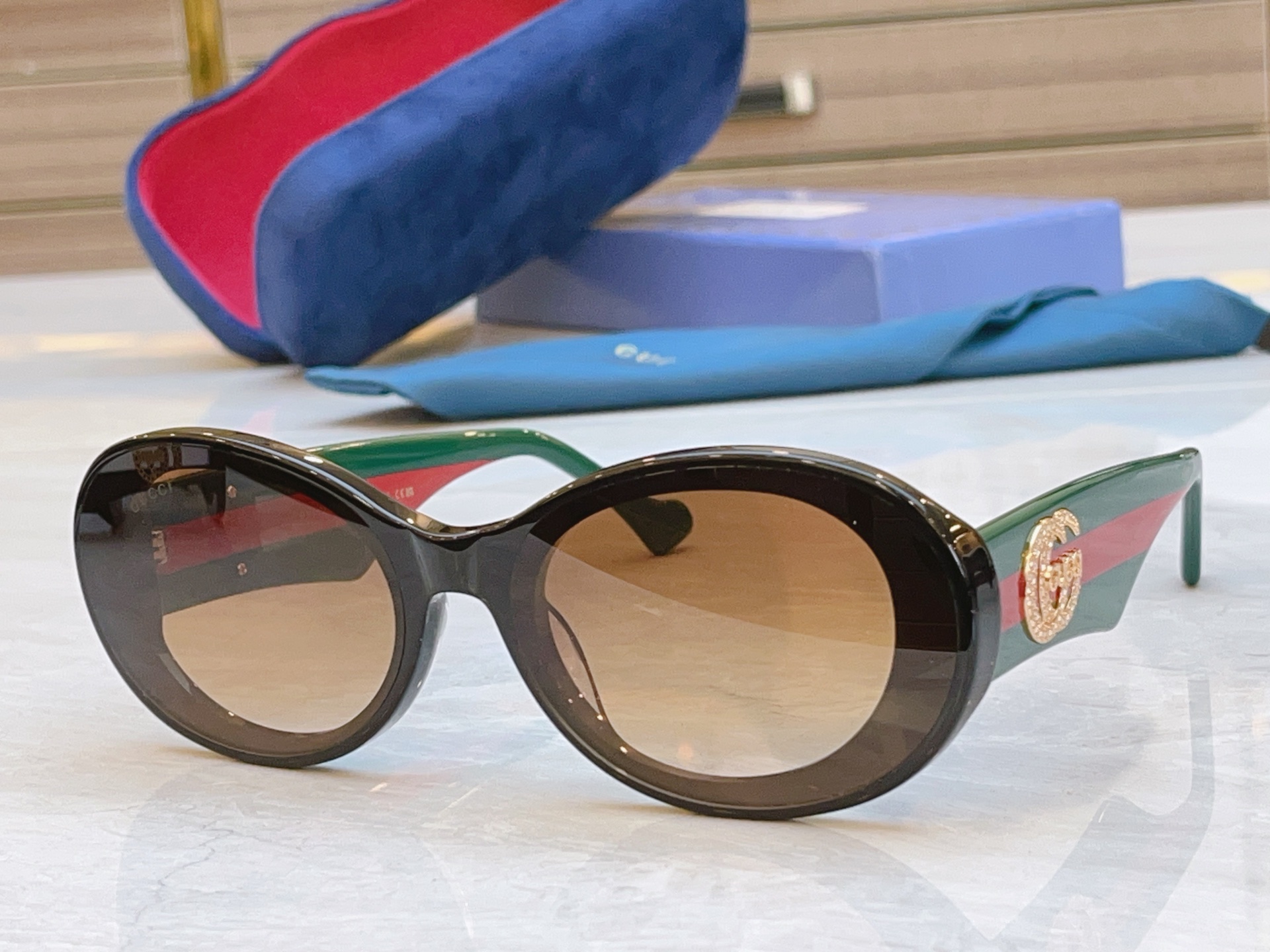 ，【GUCC*】古*驰新款太阳镜，MODEL：GG1643，SIZE：66口17-145