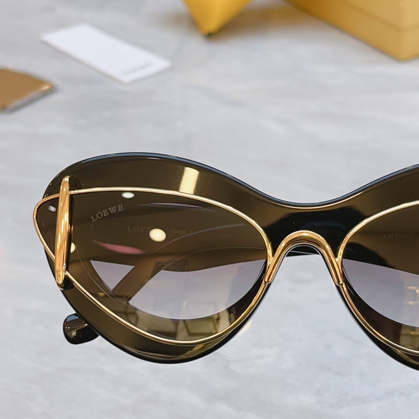 ，【LOEW*】罗意*威新款太阳镜，MODEL：LW40119I，SIZE：54口19-145