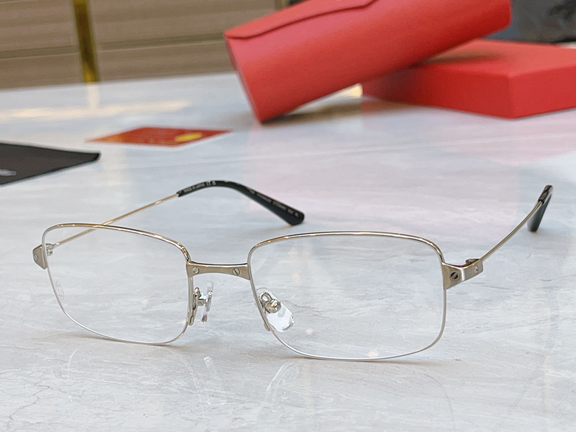 ，【Cartie*】卡地*亚新款光学架，
MODEL：CT0406，SIZE  55口20-142