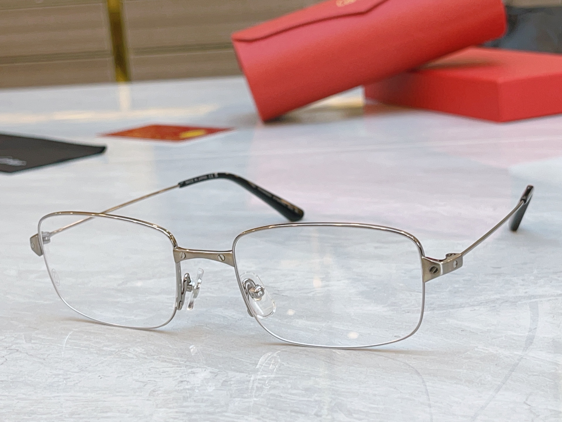 ，【Cartie*】卡地*亚新款光学架，
MODEL：CT0406，SIZE  55口20-142