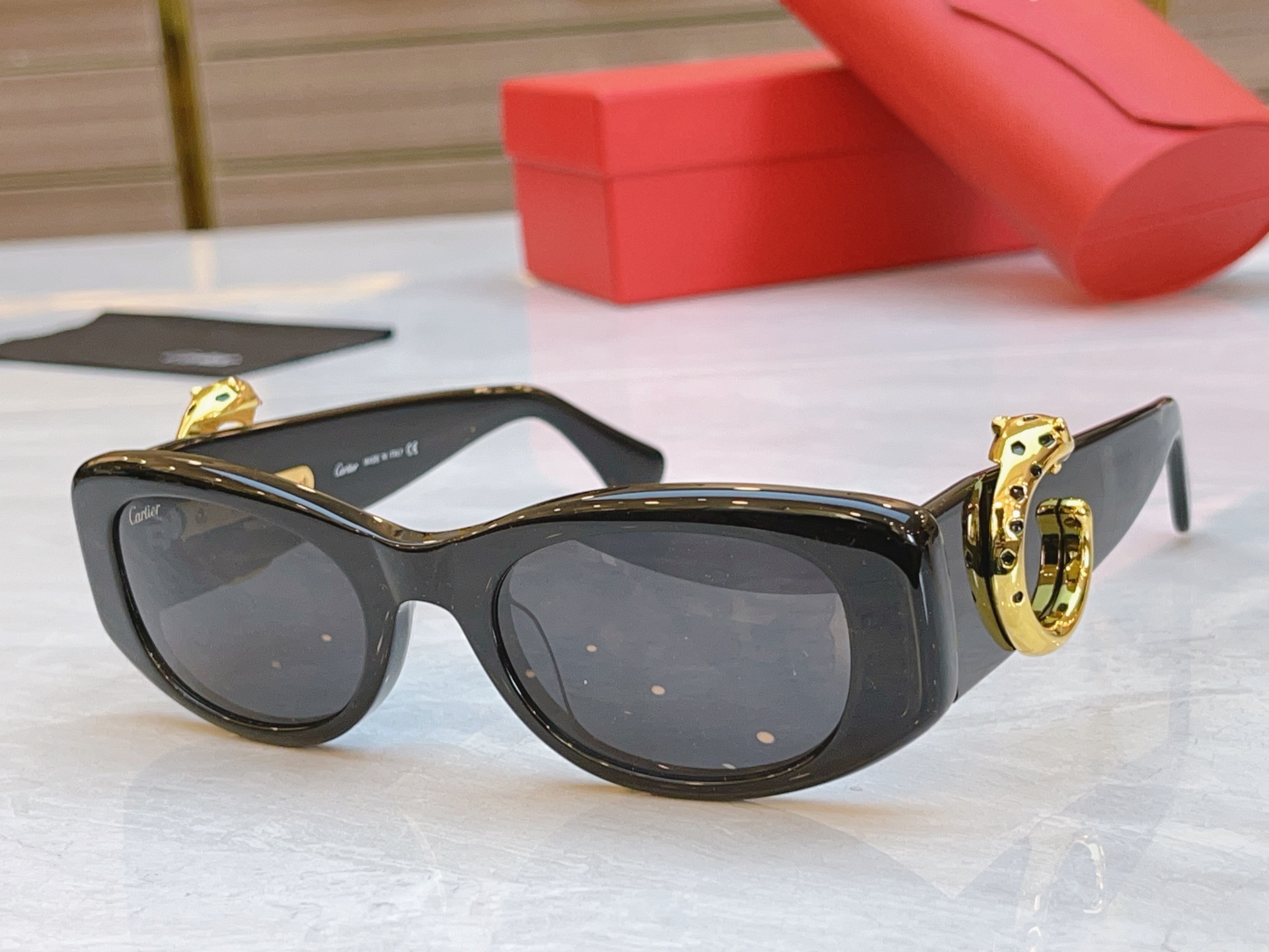 ，【Cartie*】卡地*亚新款太阳镜，
MODEL：CT0472S，SIZE：50口22-145
