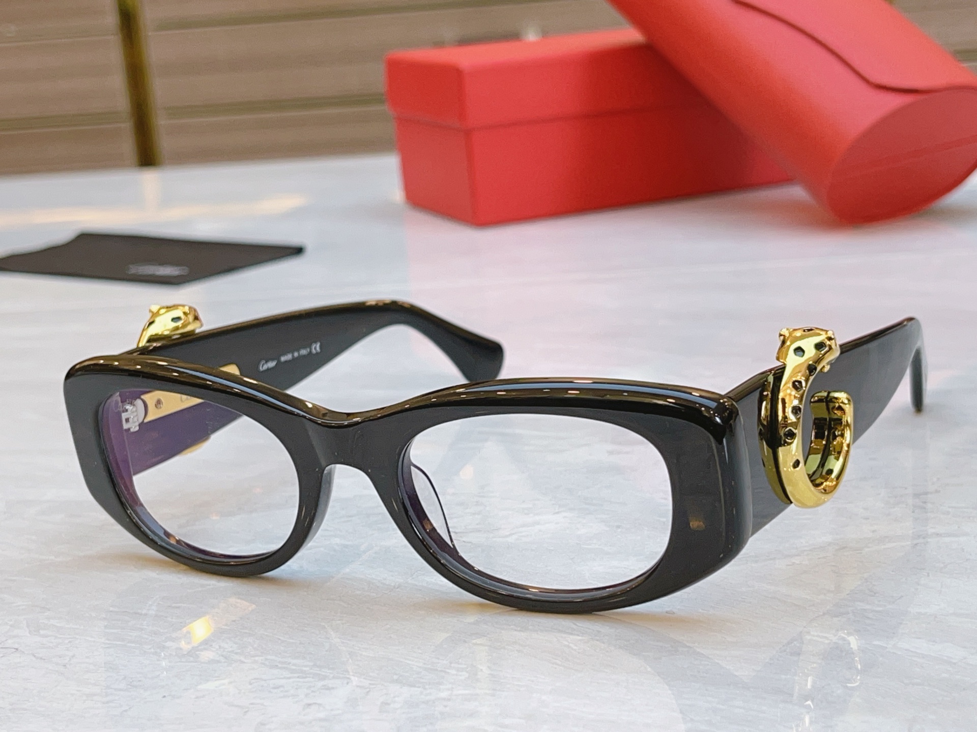 ，【Cartie*】卡地*亚新款太阳镜，
MODEL：CT0472S，SIZE：50口22-145
