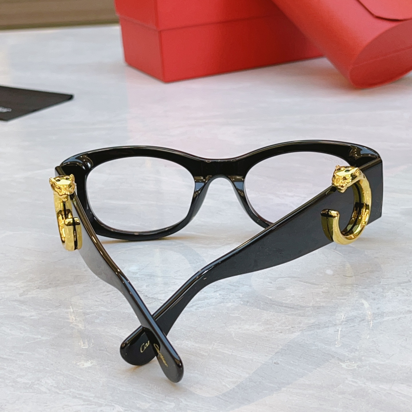 ，【Cartie*】卡地*亚新款太阳镜，
MODEL：CT0472S，SIZE：50口22-145
