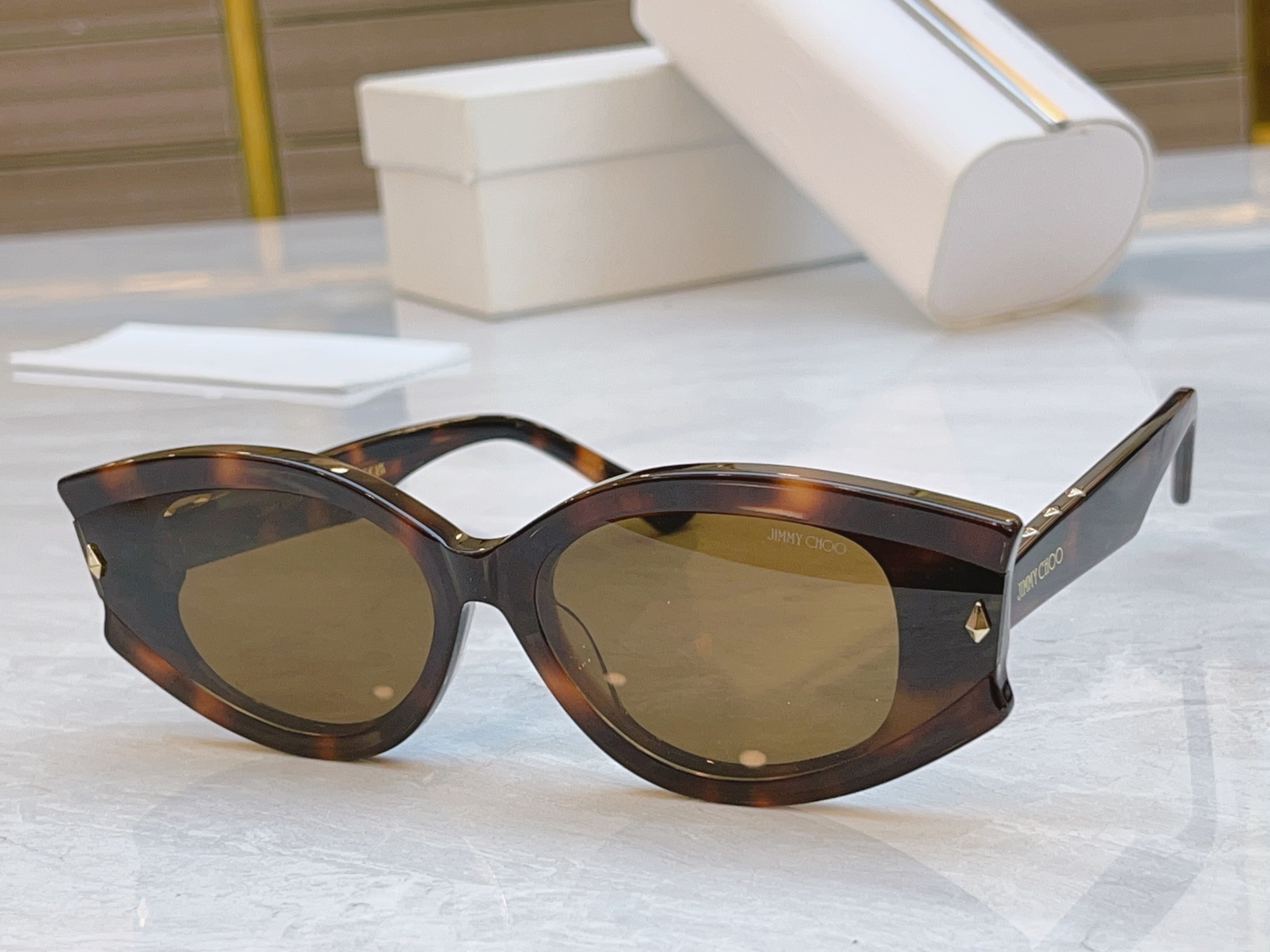 ，【JIMMY CHO*】吉米*周新款太阳镜，MODEL：JC5015U，SIZE：66口18-140