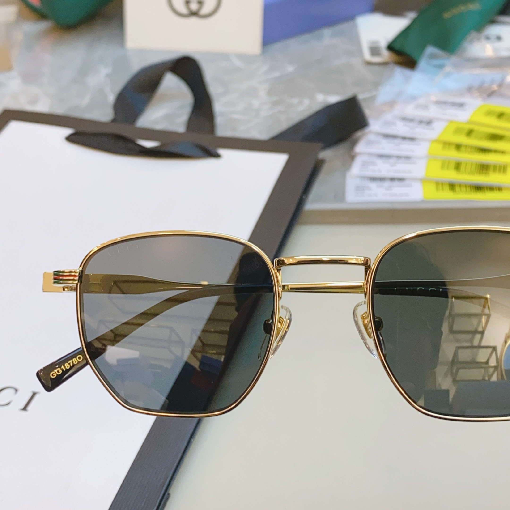 ，【GUCC*】古*驰新款太阳镜，GG1878O，SIZE49口22-145 