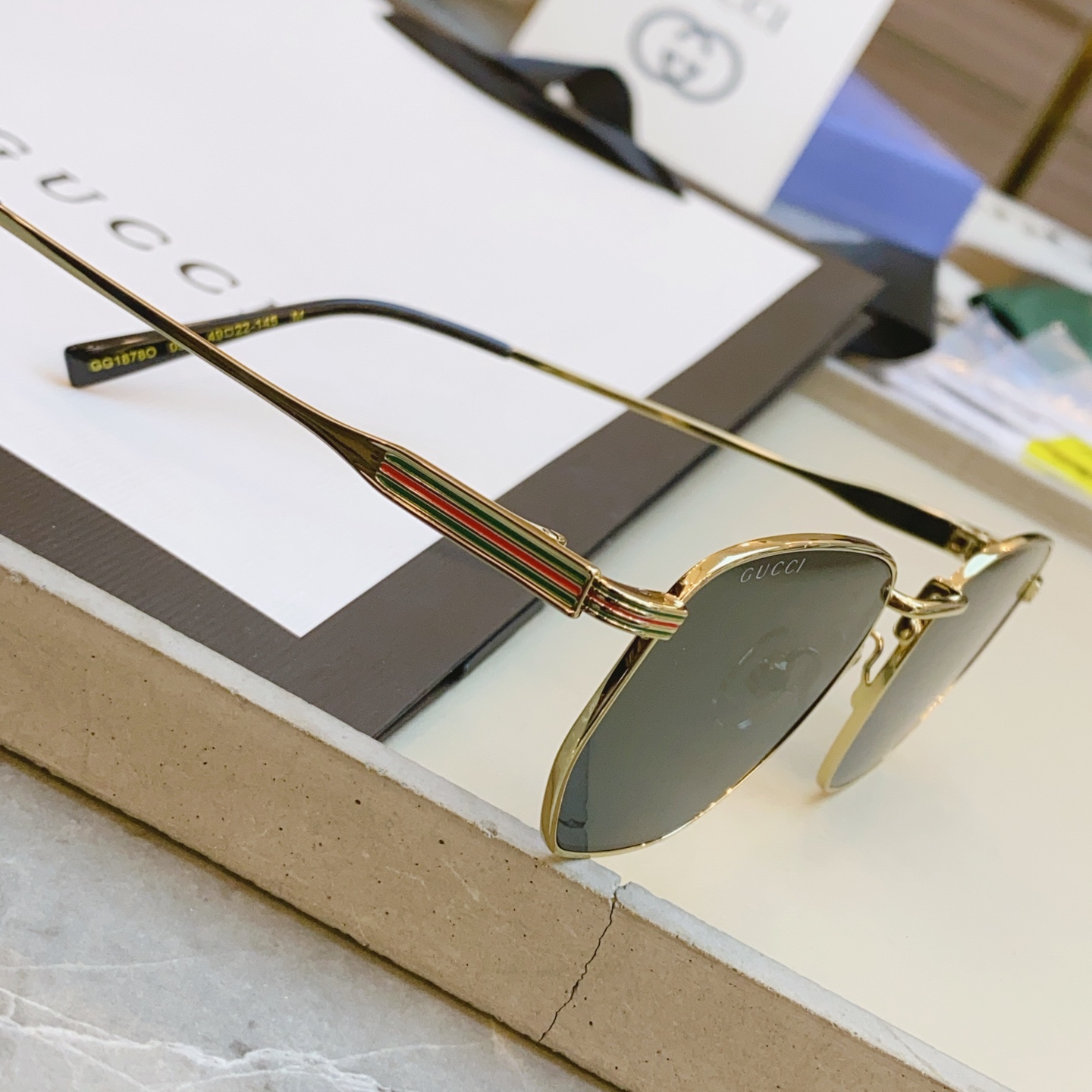 ，【GUCC*】古*驰新款太阳镜，GG1878O，SIZE49口22-145 