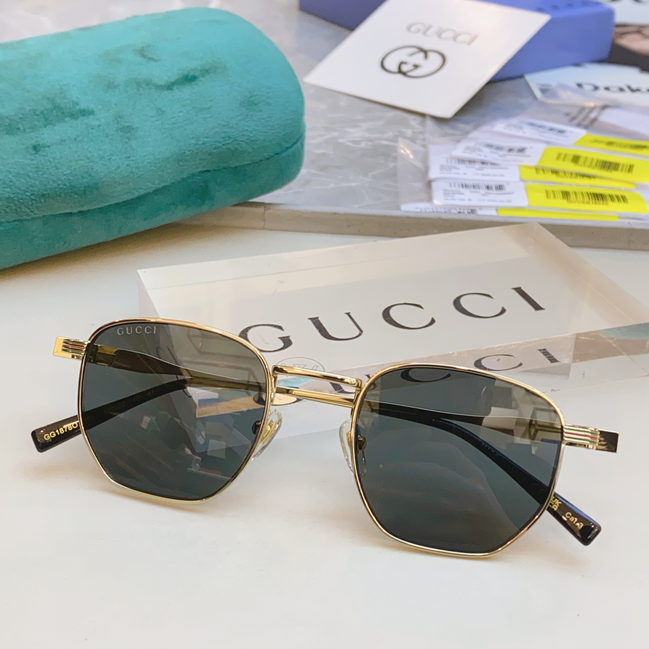 ，【GUCC*】古*驰新款太阳镜，GG1878O，SIZE49口22-145 
