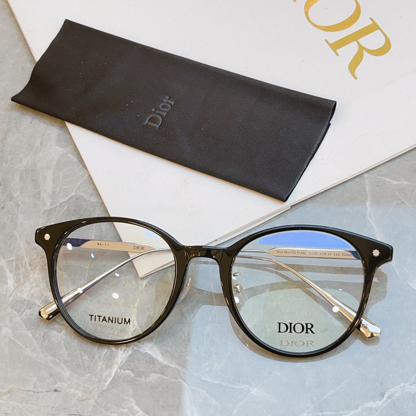 ，【Dio*】迪*奥新款光学架，
Mod：mini CD O A4L，Size：51-21-145
