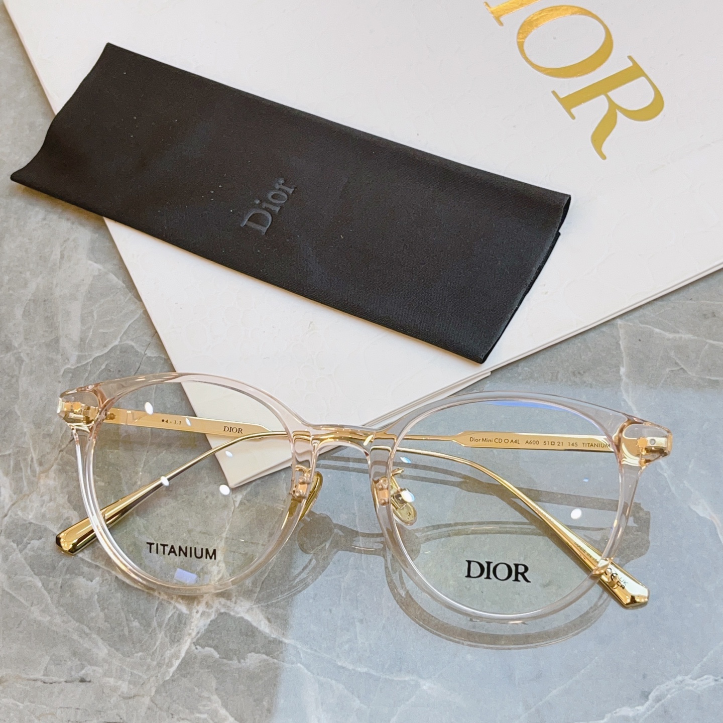 ，【Dio*】迪*奥新款光学架，
Mod：mini CD O A4L，Size：51-21-145

