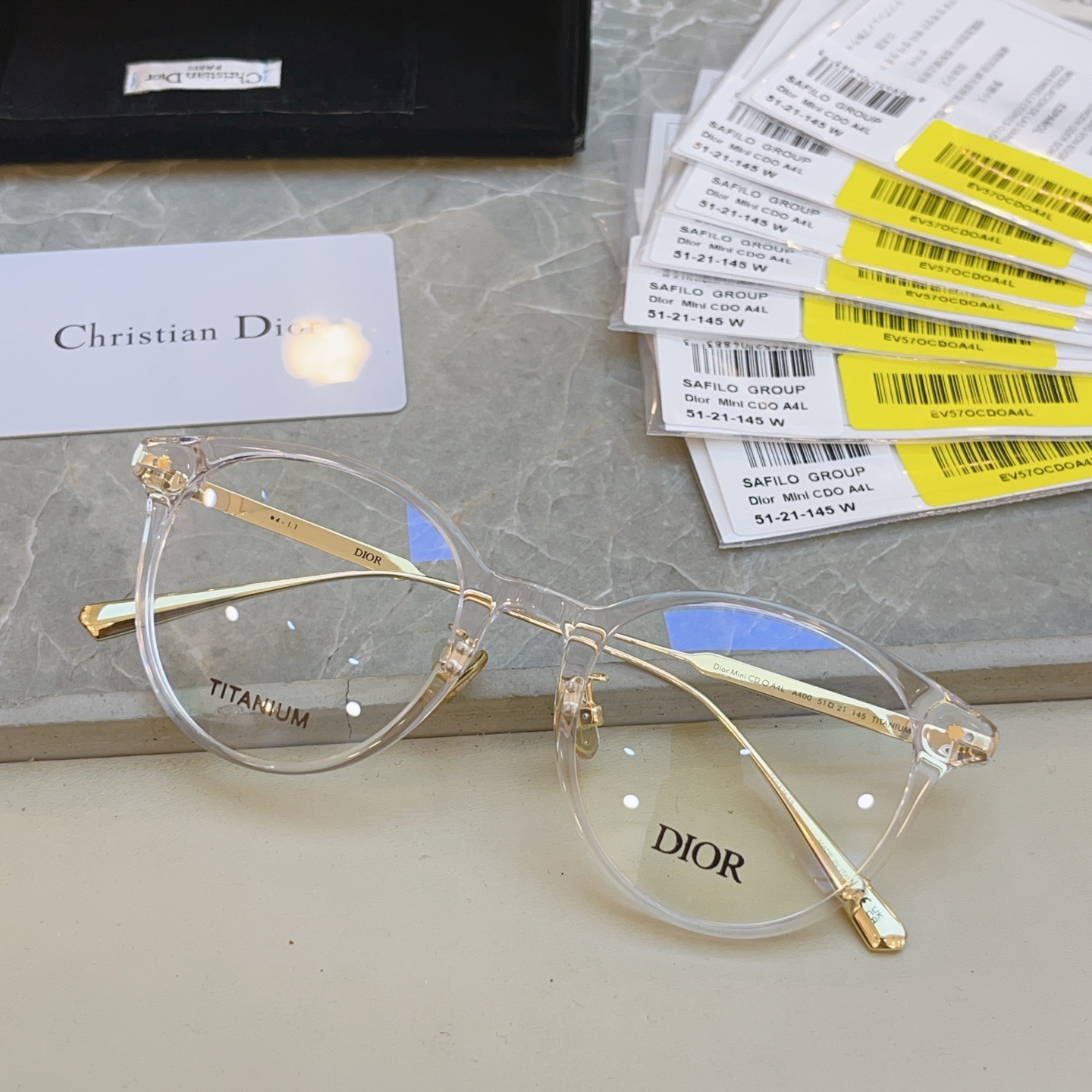 ，【Dio*】迪*奥新款光学架，
Mod：mini CD O A4L，Size：51-21-145
