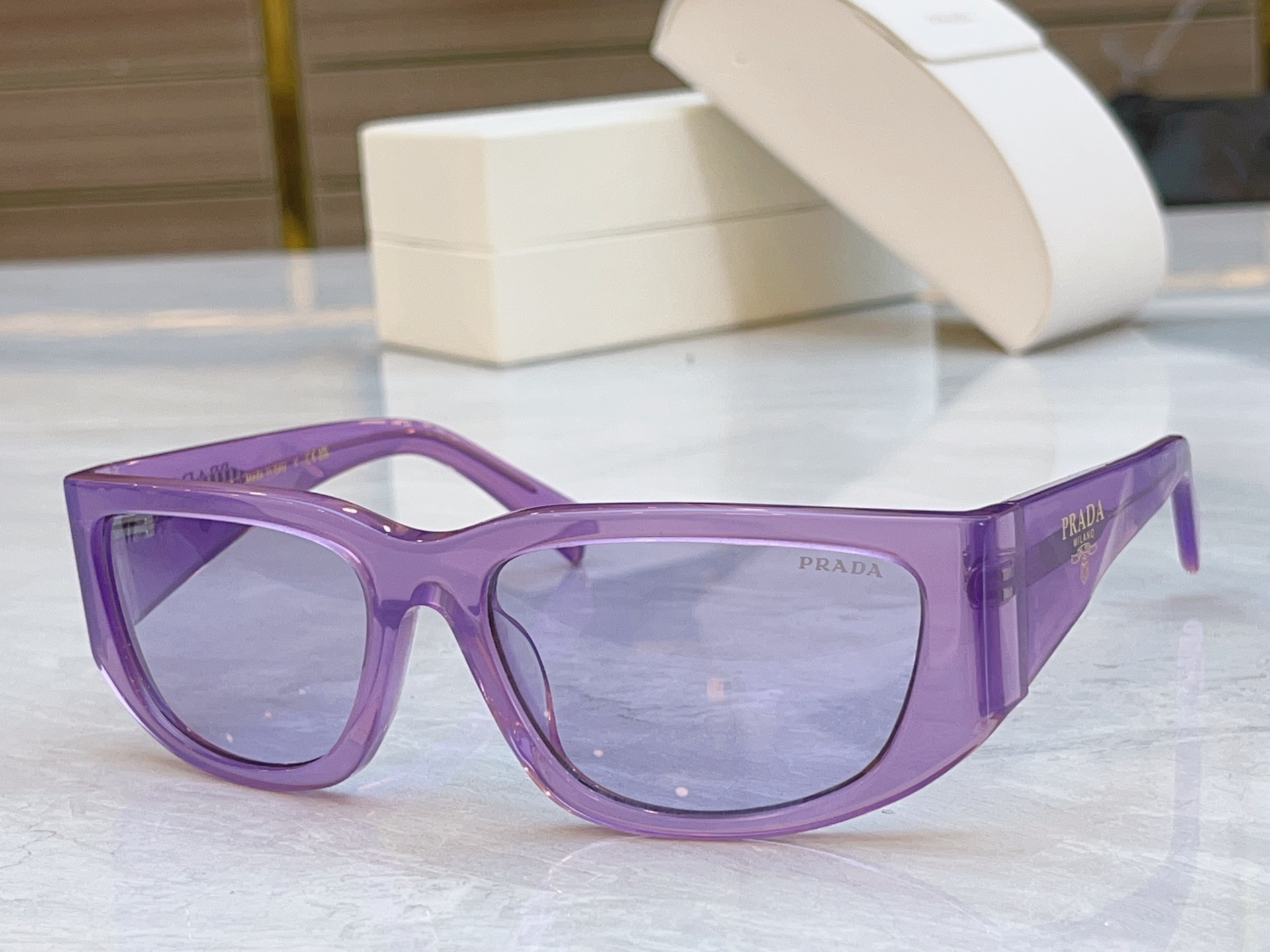 ，【PRAD*】普拉*达新款太阳镜，
MODEL：PRA19，SIZE：60口18-120 
