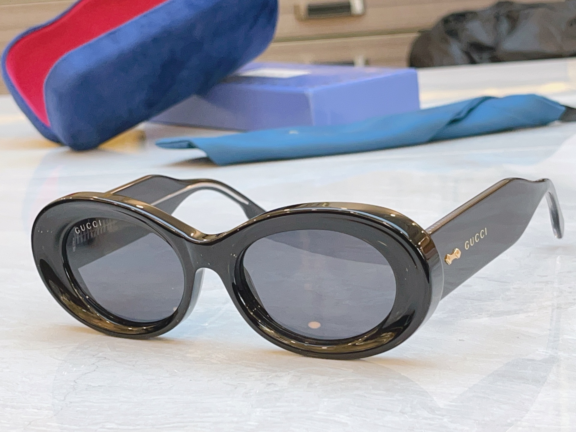 ，【Gucc*】古*驰新款太阳镜，
MODEL：GG1527S，SIZE：54口17-145
