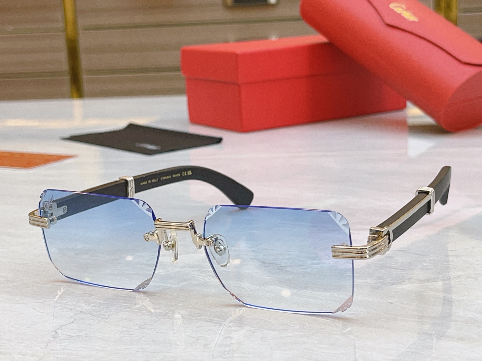 ，【CARTIE*】卡地*亚新款太阳镜，CT0534s ，size59口20-145
