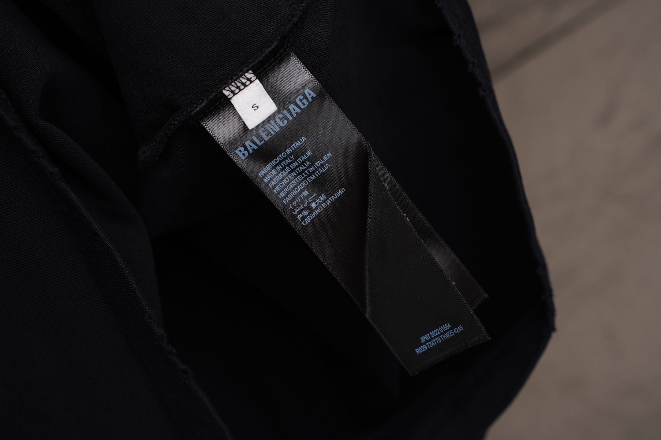 Balenciaga 𝗕𝗮𝗹𝗲𝗻𝗰𝗶𝗮𝗴𝗮/巴黎世家2026SS 可乐海浪. 大M立体刺绣圆领短袖