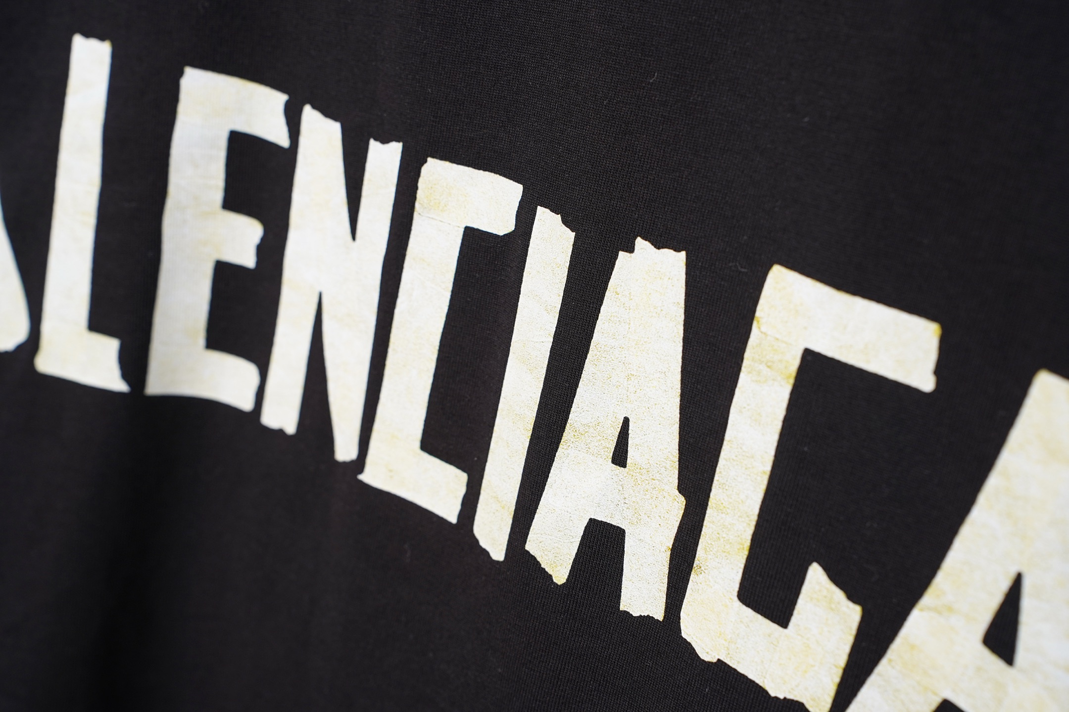 Balenciaga 𝗕𝗮𝗹𝗲𝗻𝗰𝗶𝗮𝗴𝗮/巴黎世家2026SSS 黄胶带圆领短袖