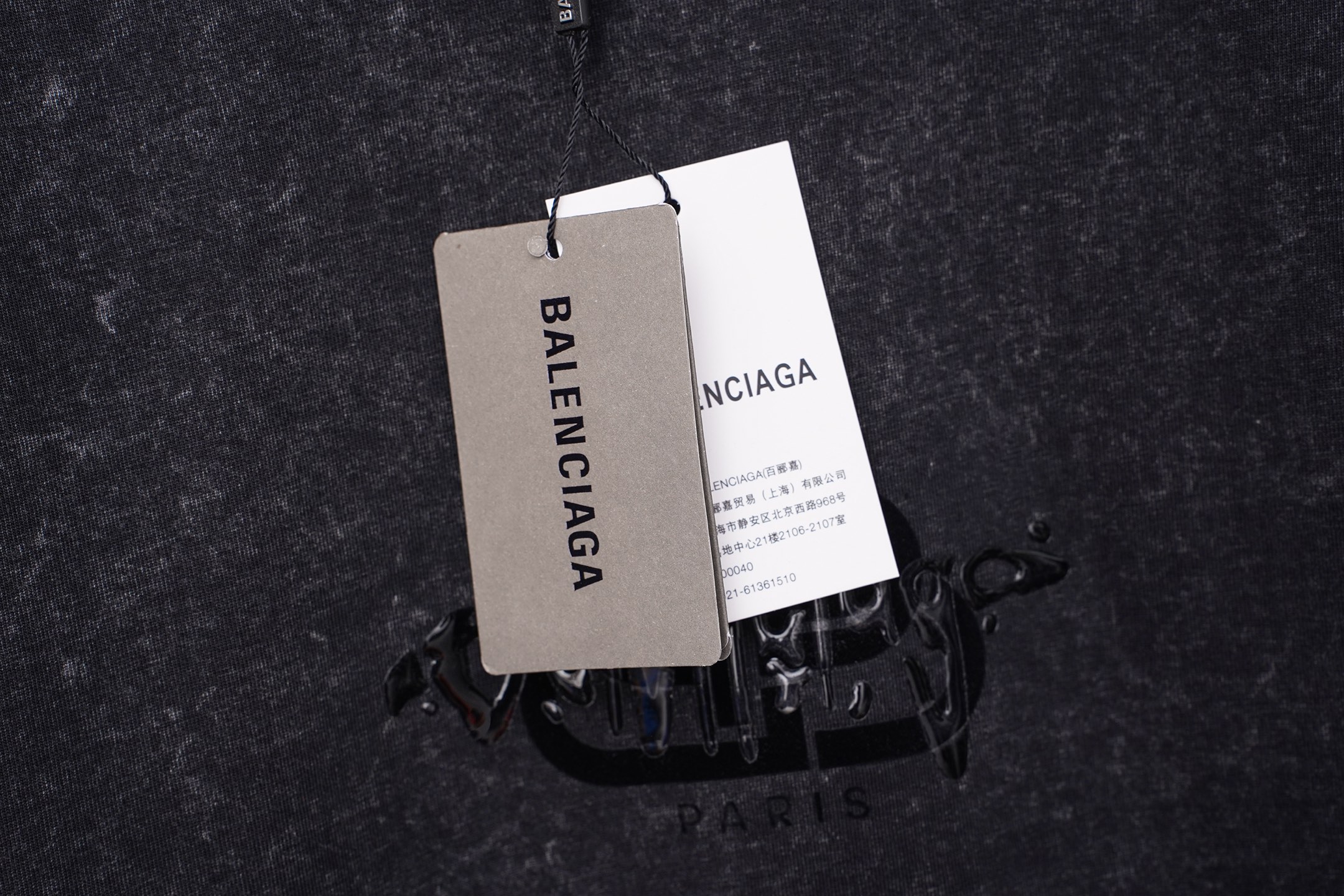 Balenciaga Balenciaga/巴黎世家2026 级别重工艺磨破洗水做旧 刺绣夏季新款 美式酸洗做旧激光烧花贴布绣情侣休闲短袖T恤