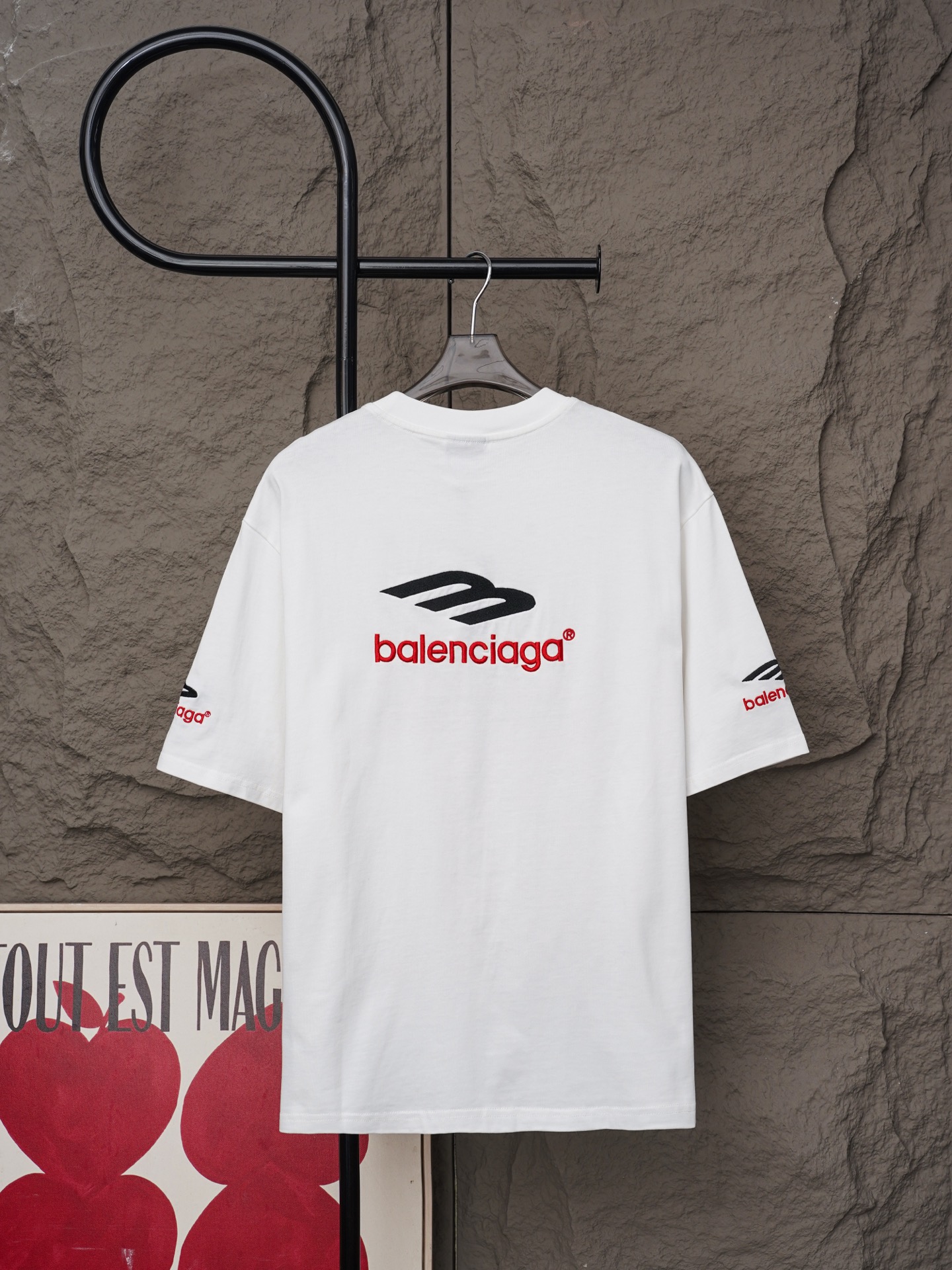 Balenciaga Balenciaga/巴黎世家2026大M 刺绣夏季新款 美式酸洗做旧激光烧花贴布绣情侣休闲短袖T恤