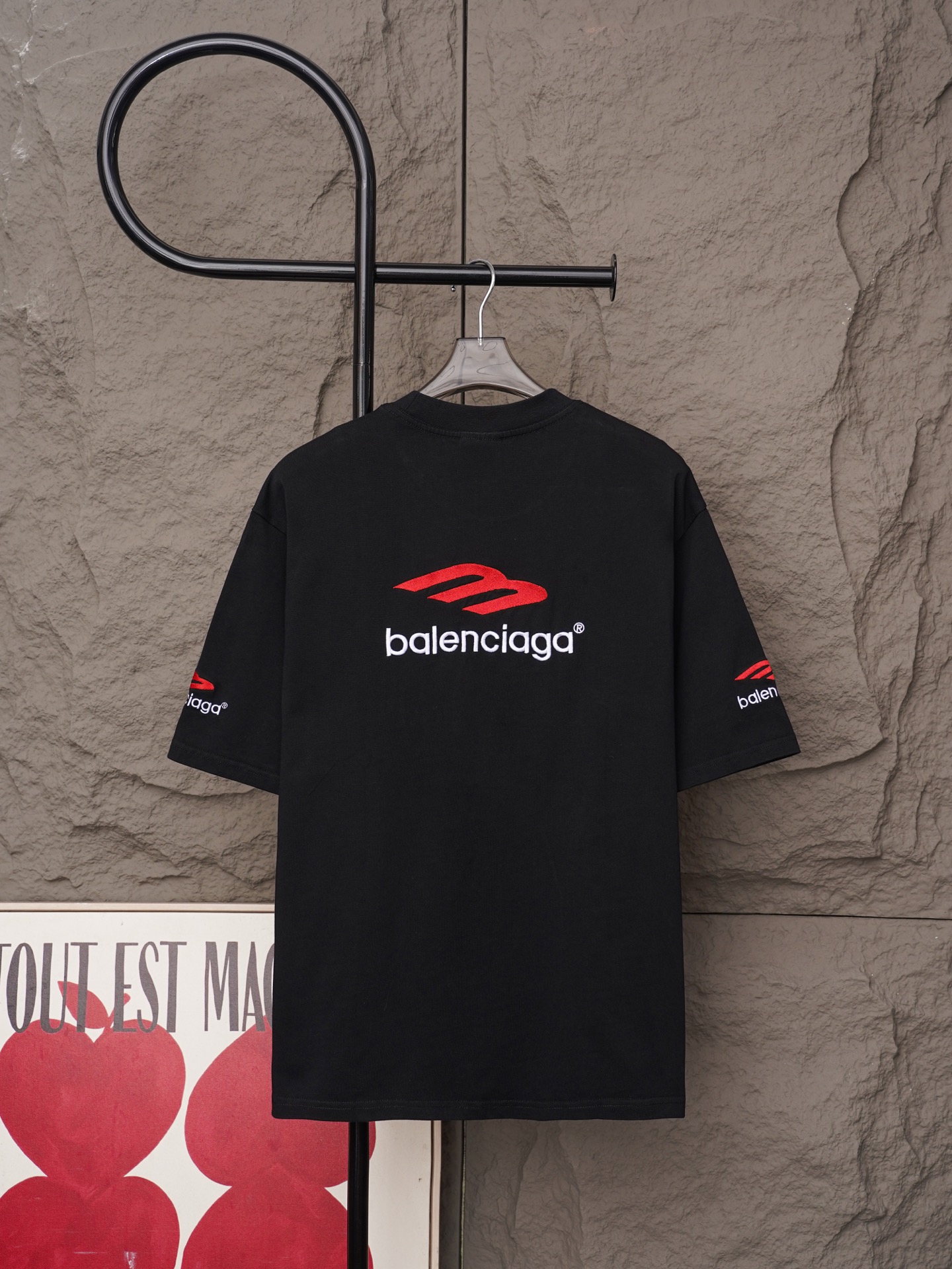 Balenciaga Balenciaga/巴黎世家2026大M 刺绣夏季新款 美式酸洗做旧激光烧花贴布绣情侣休闲短袖T恤